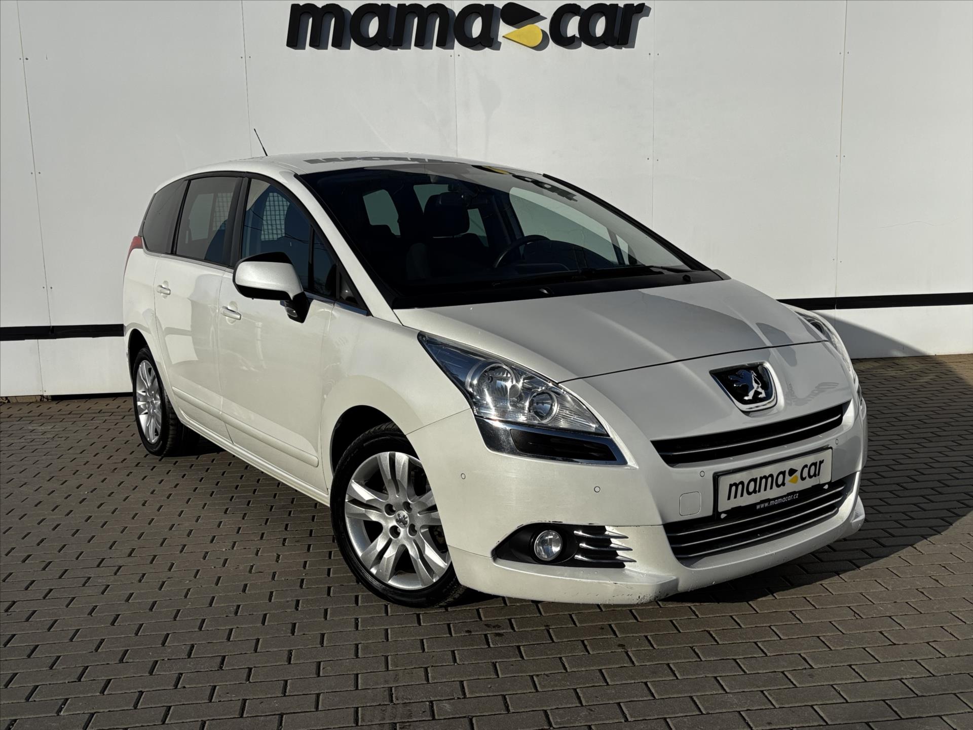 Peugeot 5008 2.0HDi 120KW AUTOMAT NAVI ČR