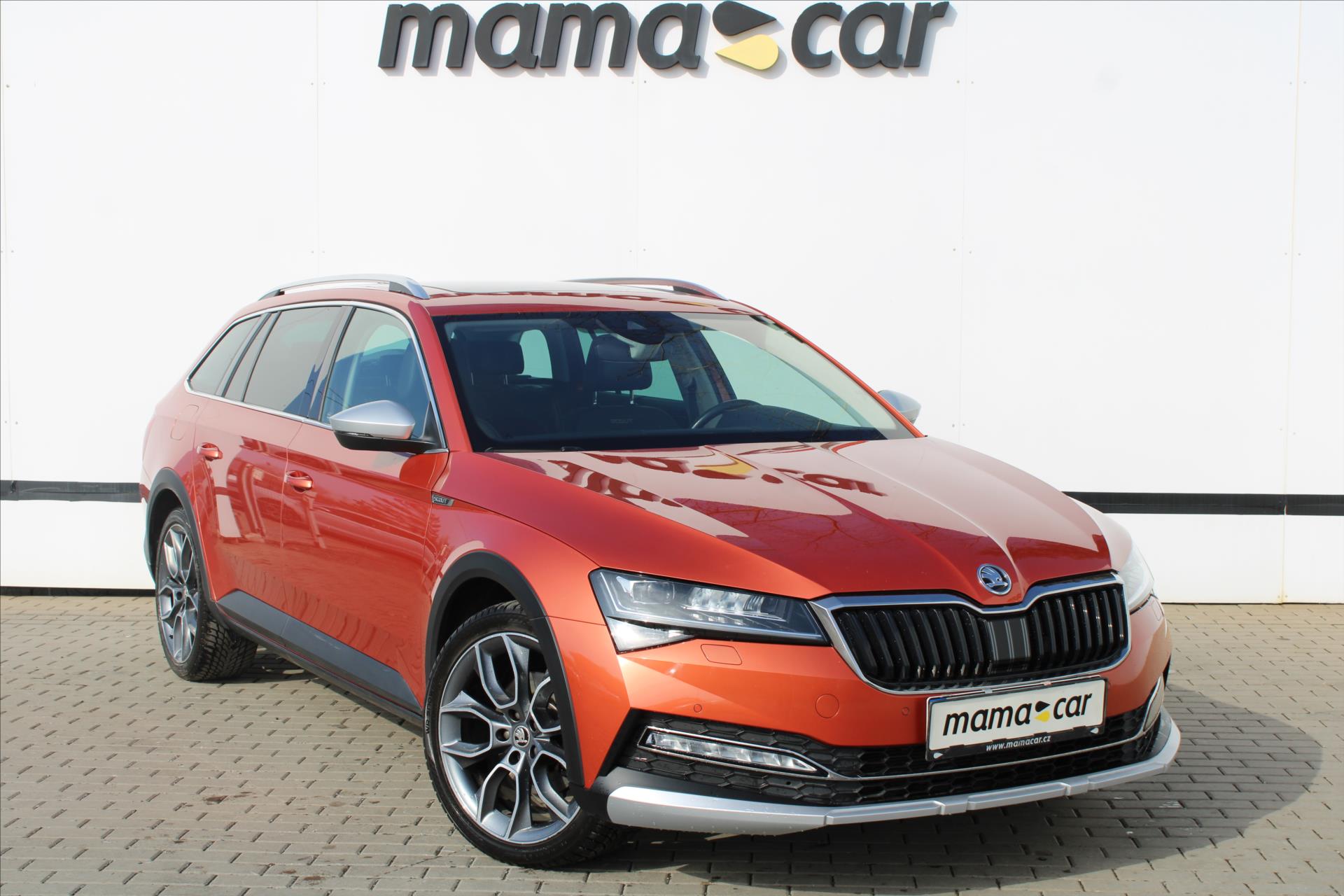 Škoda Superb 2.0TDi 140kW 4x4 DSG SCOUT ČR