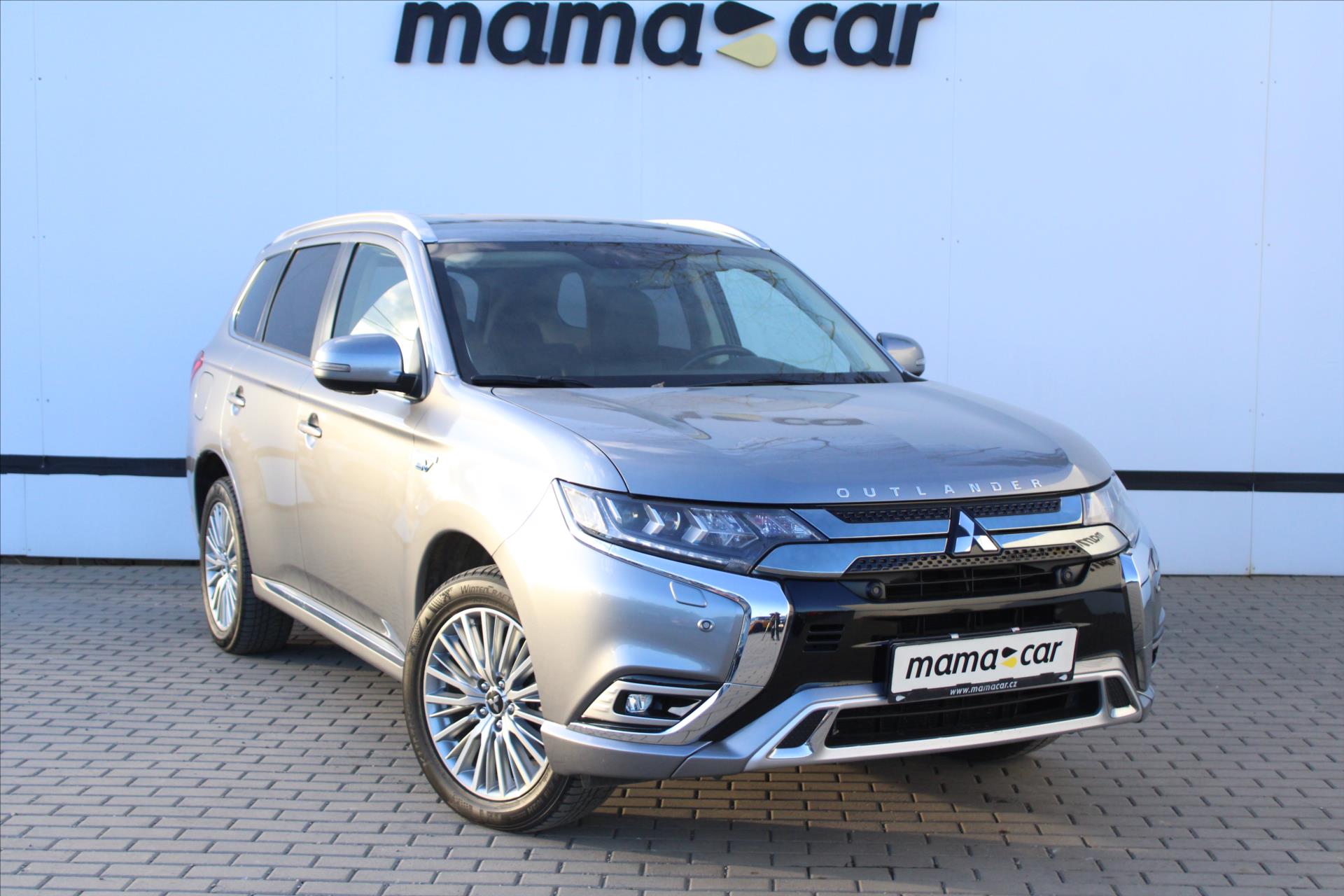 Mitsubishi Outlander 2.4 PHEV 4WD 1. MAJITEL DPH ČR