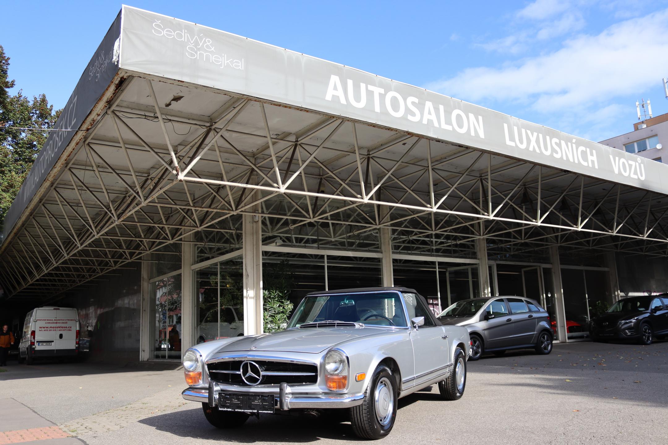 Mercedes-Benz SL W113 280 SL ROADSTER PAGODA