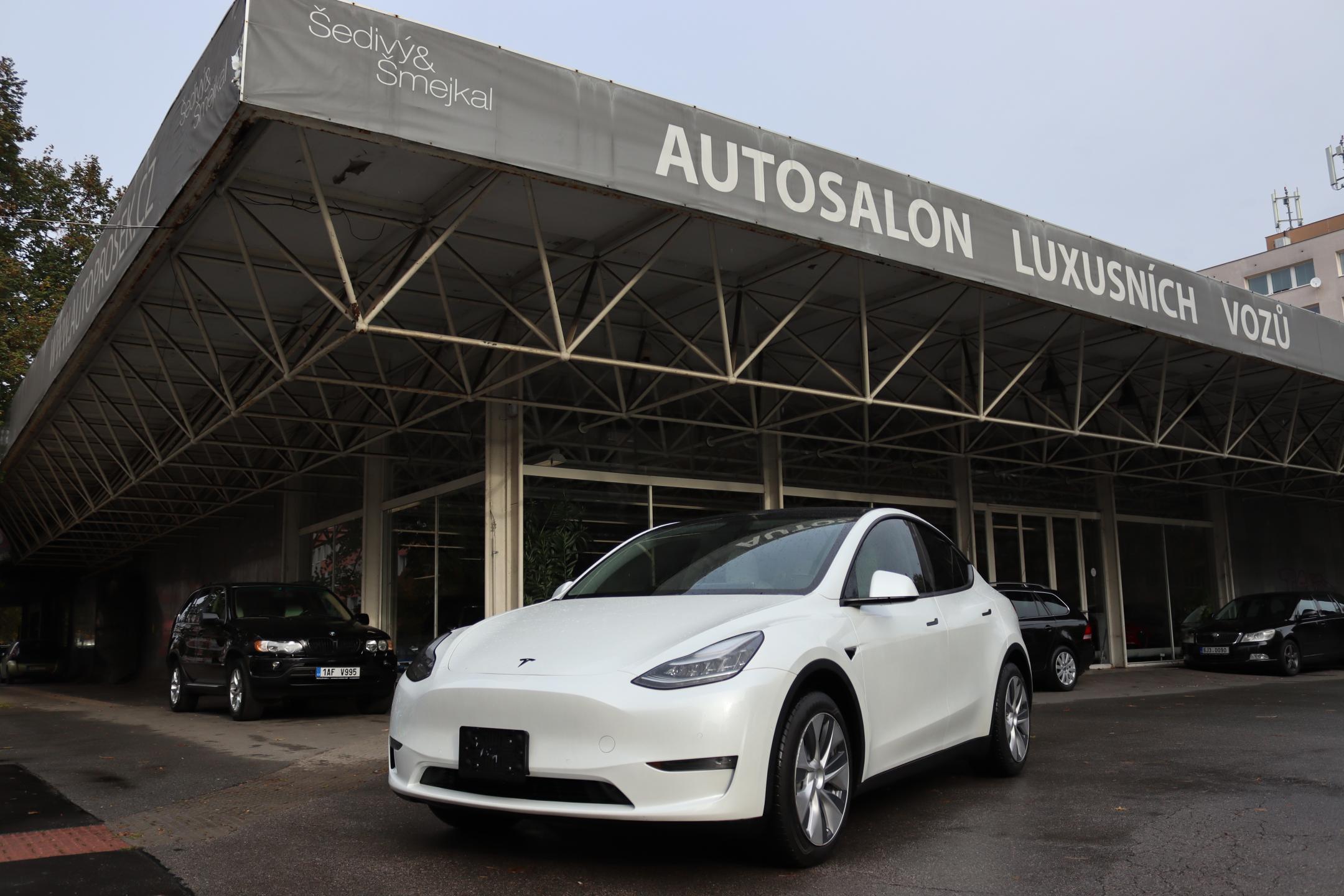 Tesla Model Y LONG RANGE AWD ACCELER.BOOST