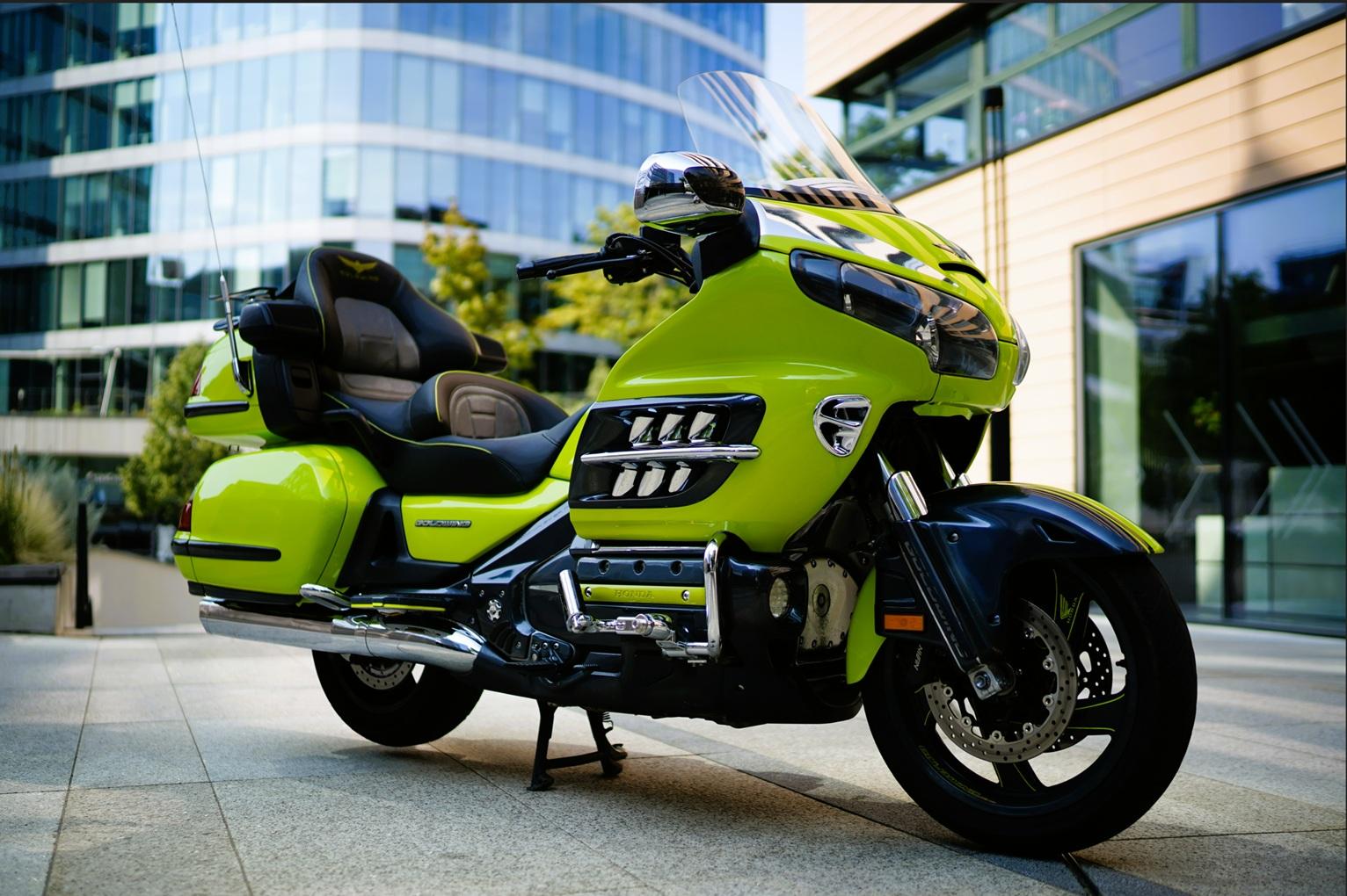 Honda GL 1800 Gold Wing Mamba Green