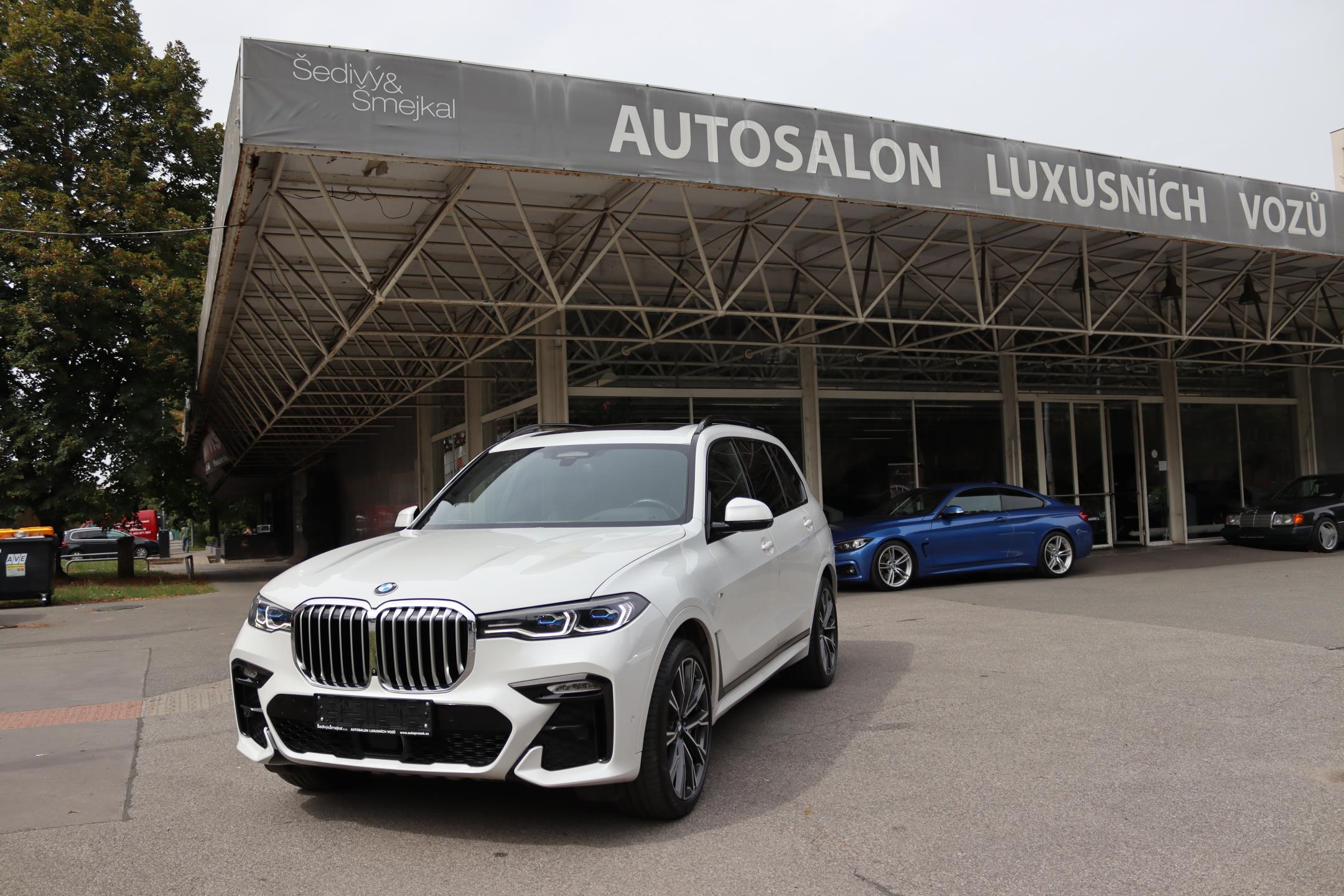 BMW X7 7místné SUV BMW X7 xDrive40i