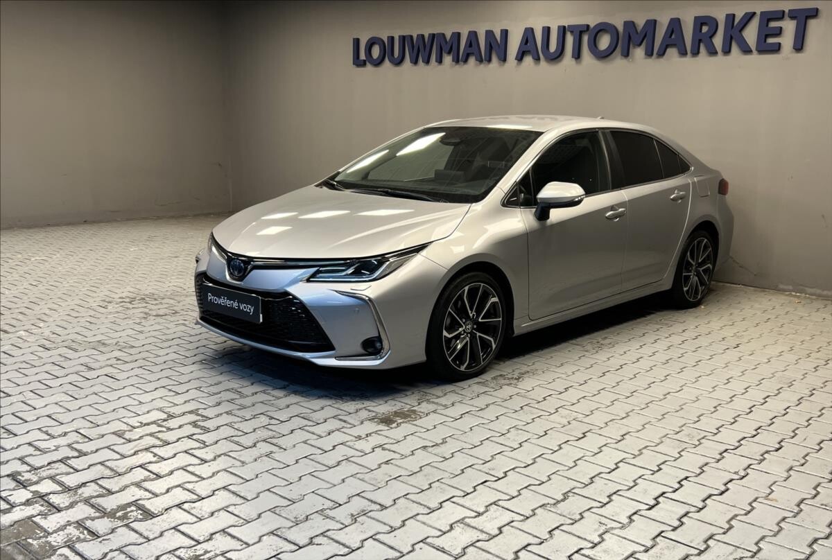Toyota Corolla 1,8 Hybrid AT Executive SD