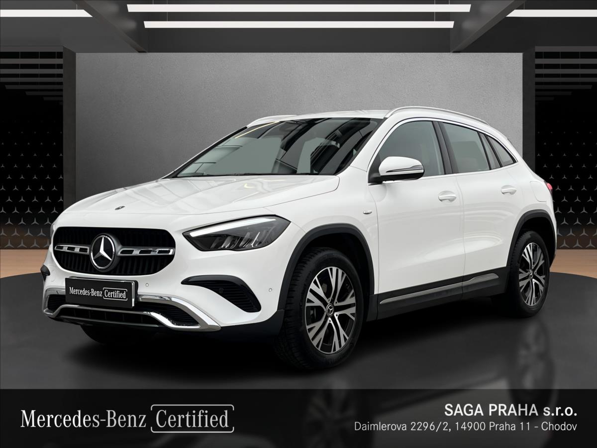 Mercedes-Benz GLA 250 e s hybridní technologií E