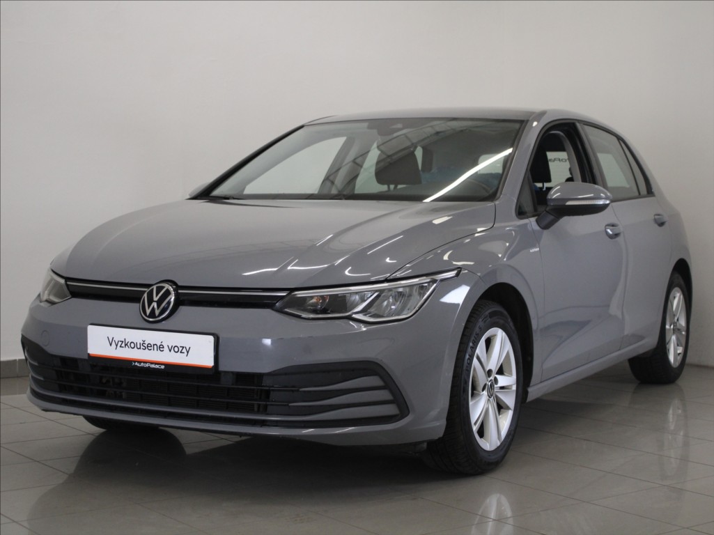 Volkswagen Golf 1,0 TSi 81kW Life ČR 73tkm.