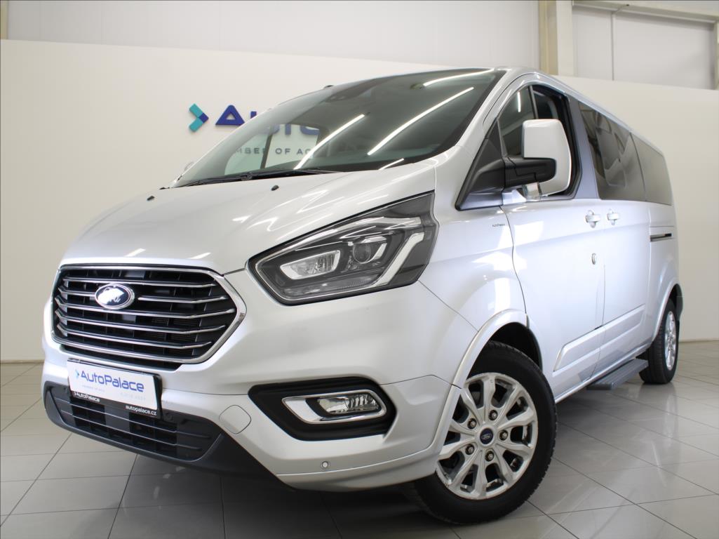 Ford Tourneo Custom 2,0 TDCi 136kW AT Titan. ČR