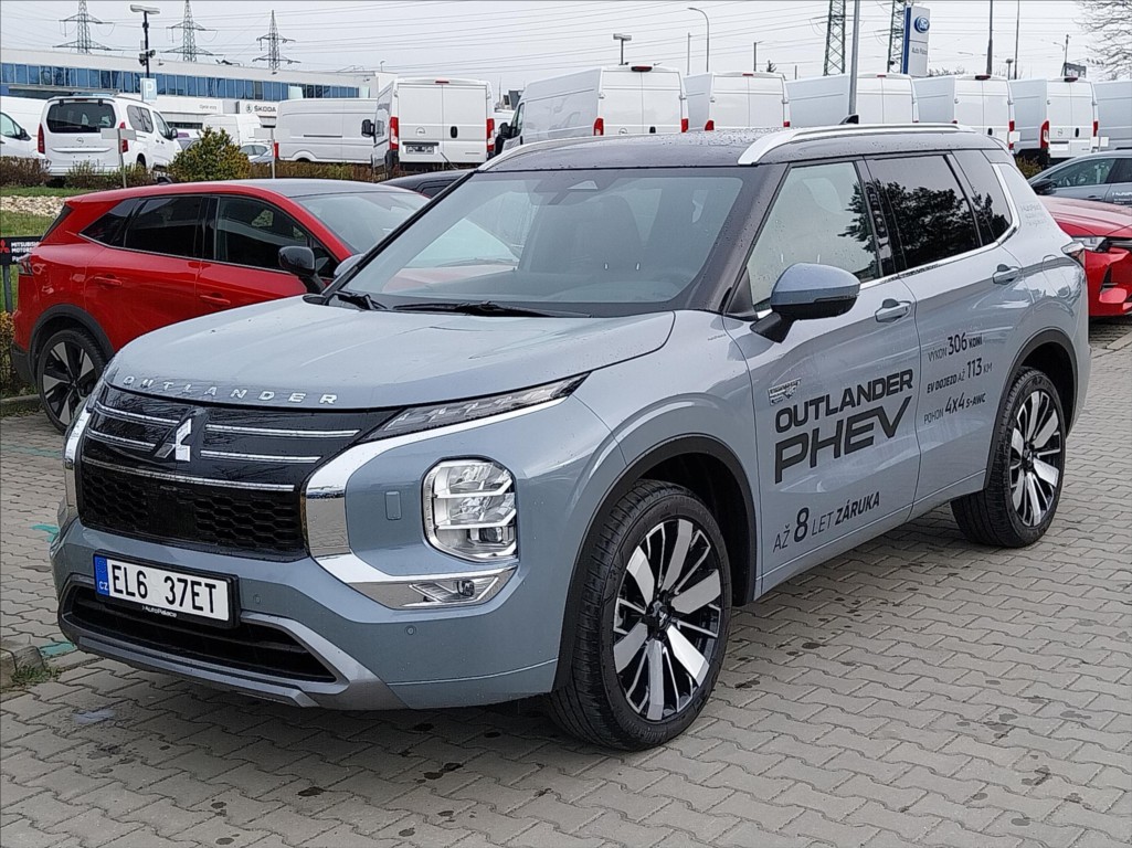 Mitsubishi Outlander 2.4 PHEV PAKET PREMIUM INSTYL