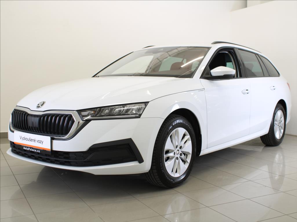 Škoda Octavia 2,0 TDi MT Ambition 26tkm. ČR