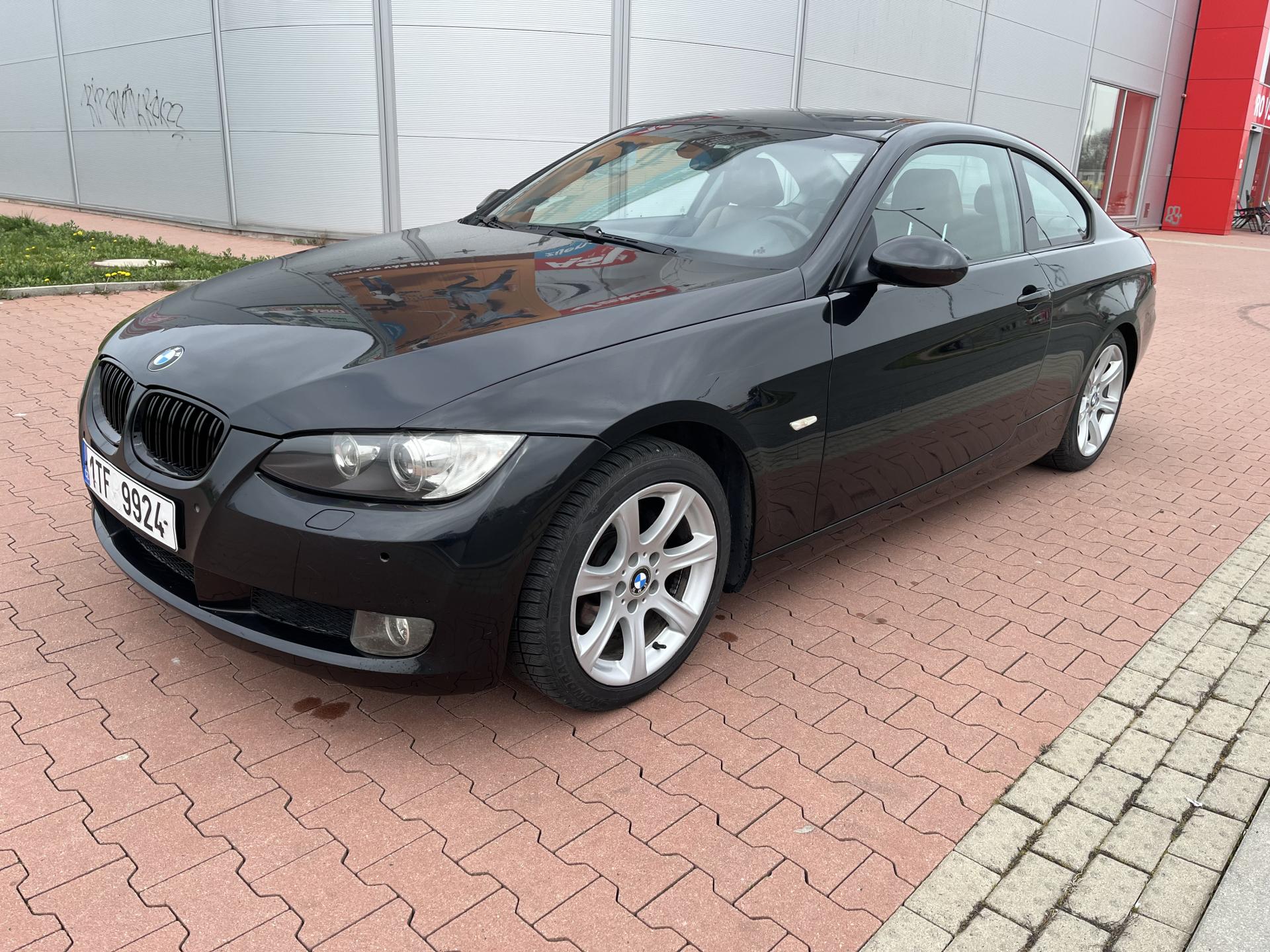 BMW Řada 3 320i Coupe