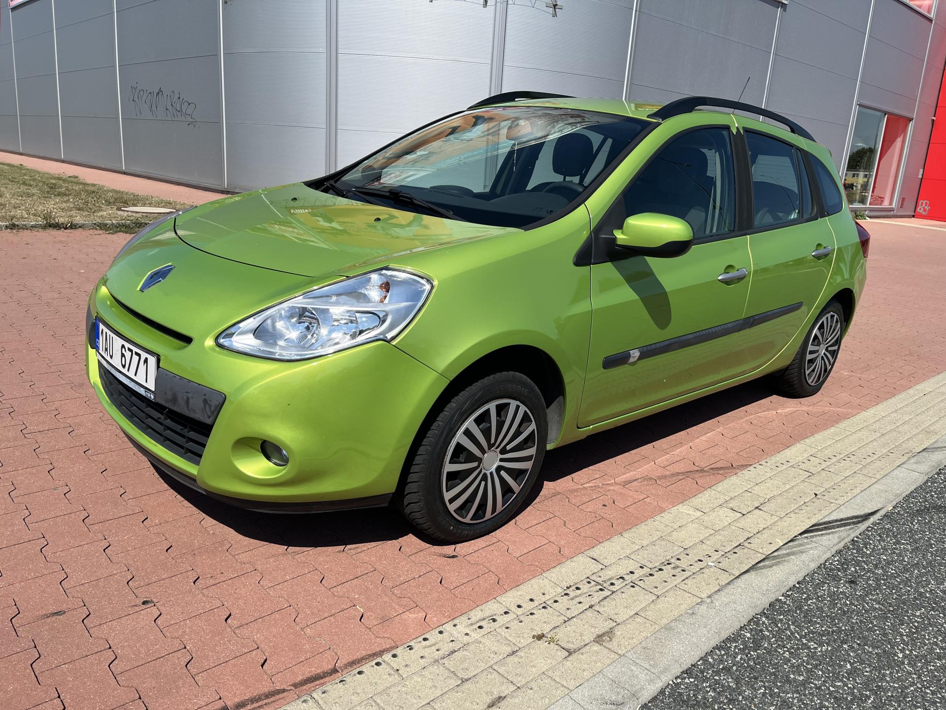 Renault Clio 1.2i 92100 km ČR