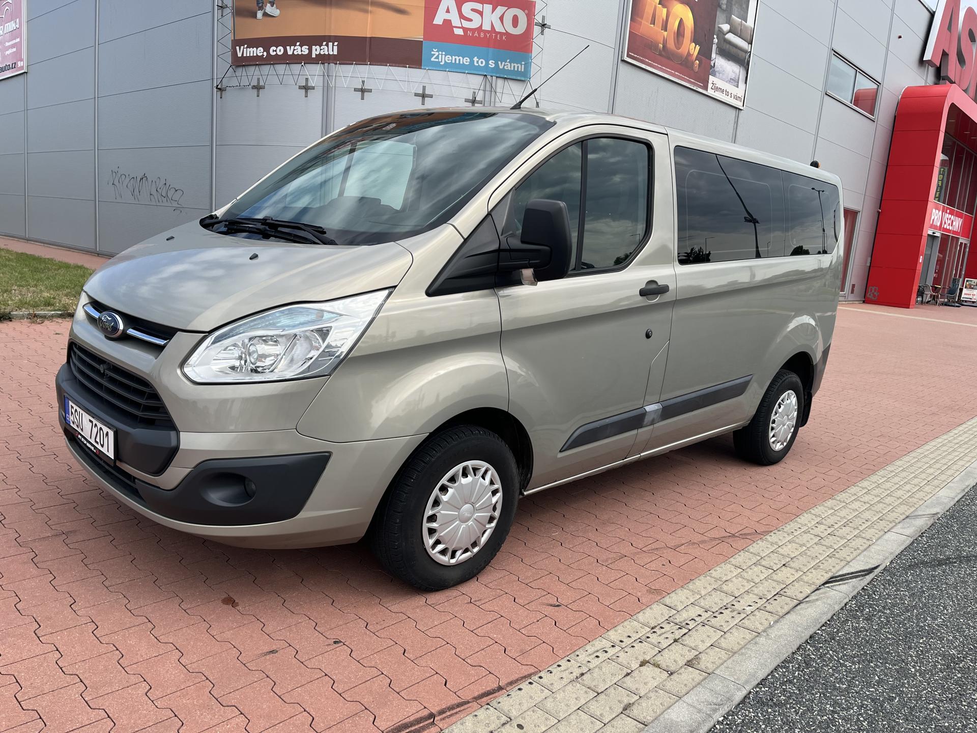 Ford Transit Custom 2.2 TDCi 9 míst