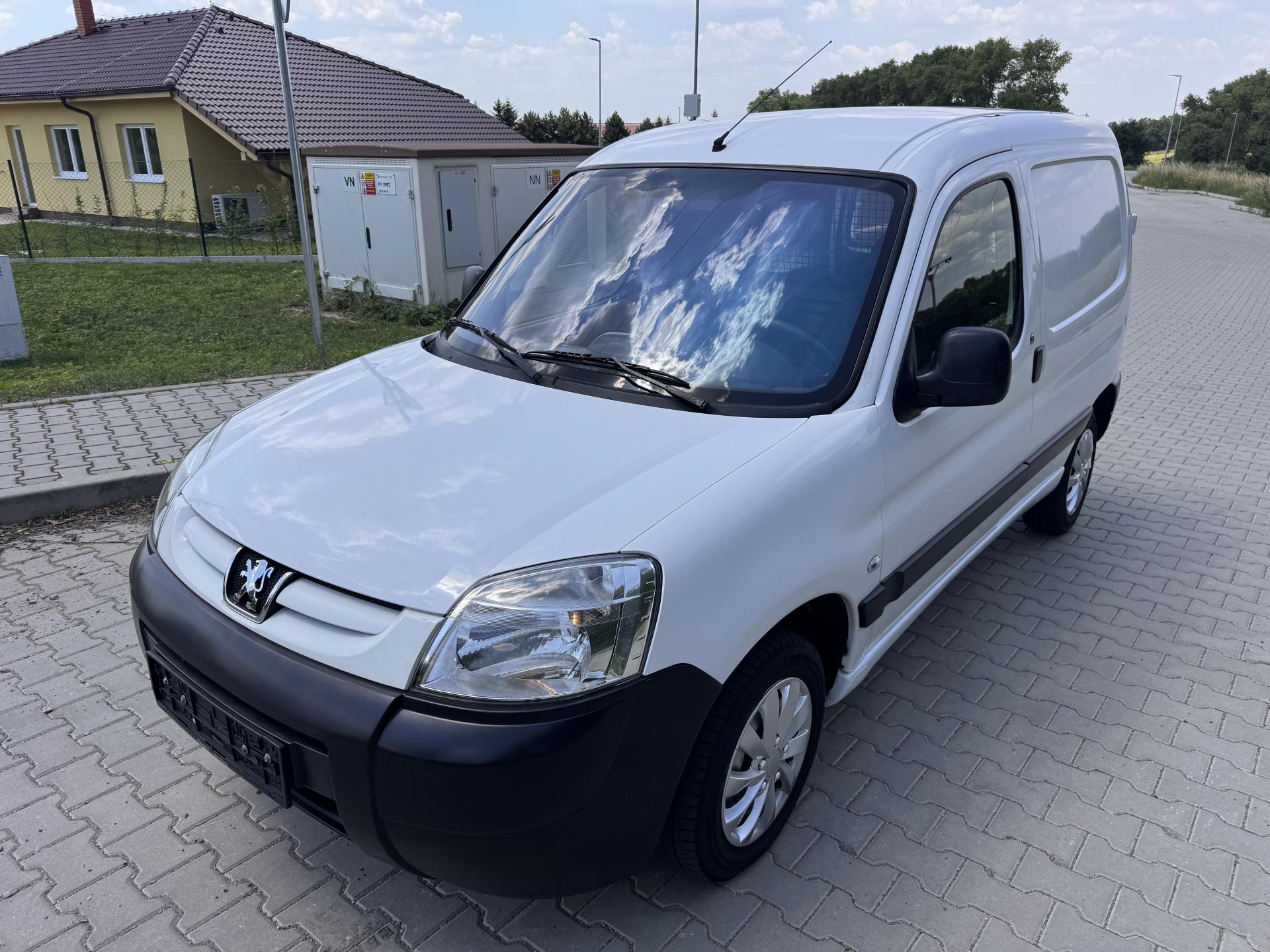Peugeot Partner 1.6HDI 55Kw Klima - Tažný