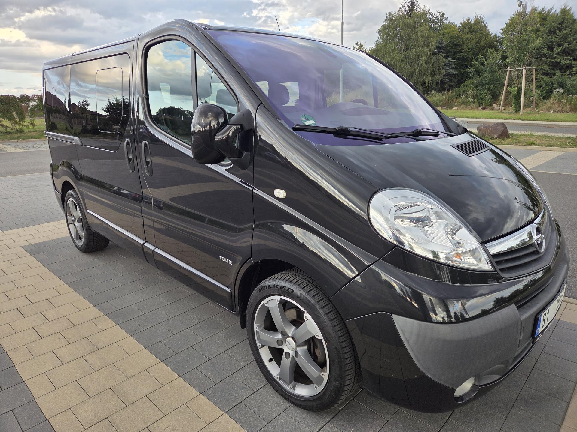 Opel Vivaro 2.5 CDTI Tour Cosmo