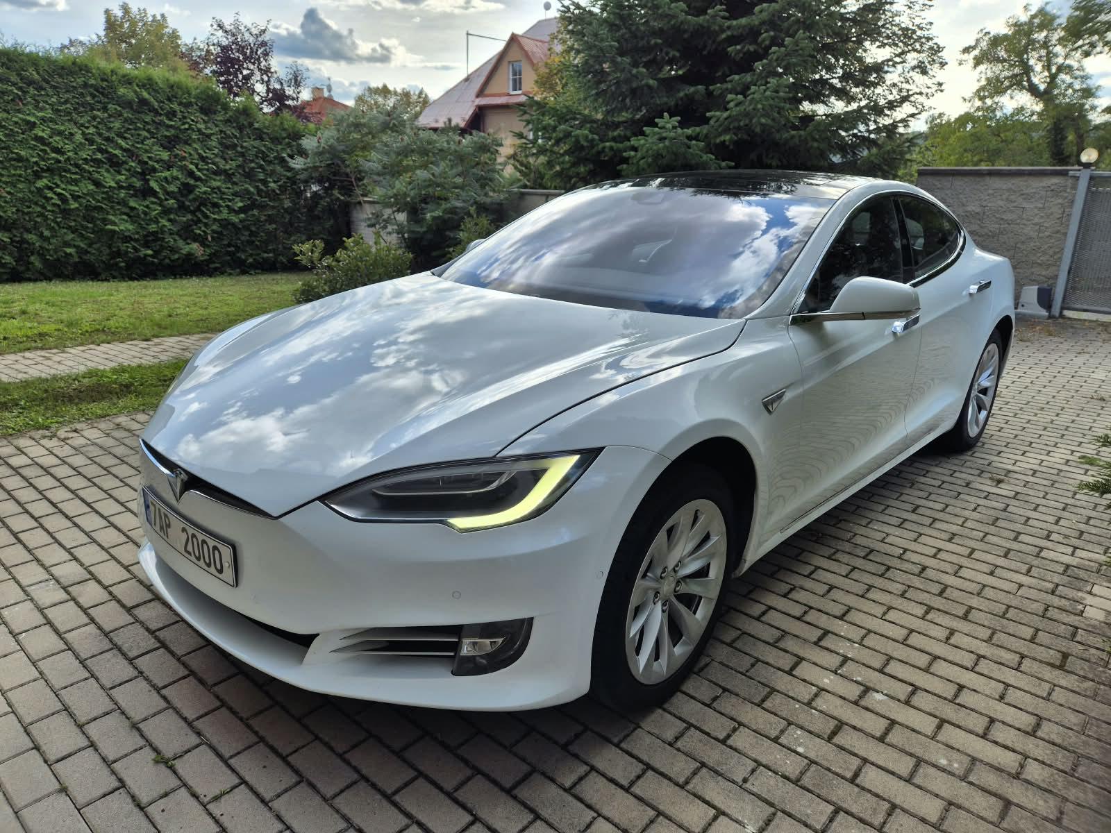 Tesla Model S 90D AWD Nabíjení zdarma