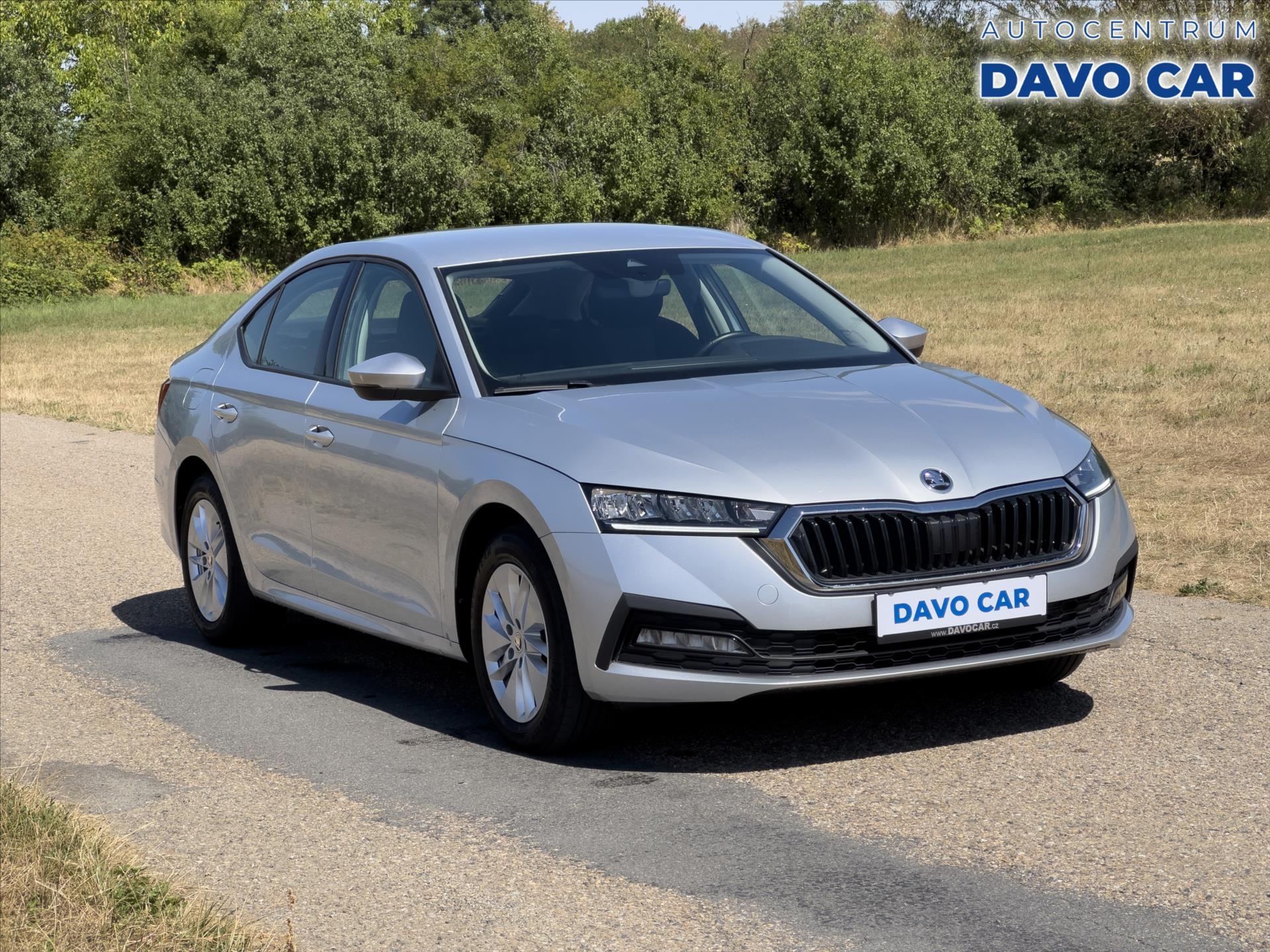 Škoda Octavia 2,0 TDI 85kW Ambition CZ DPH - foto 26
