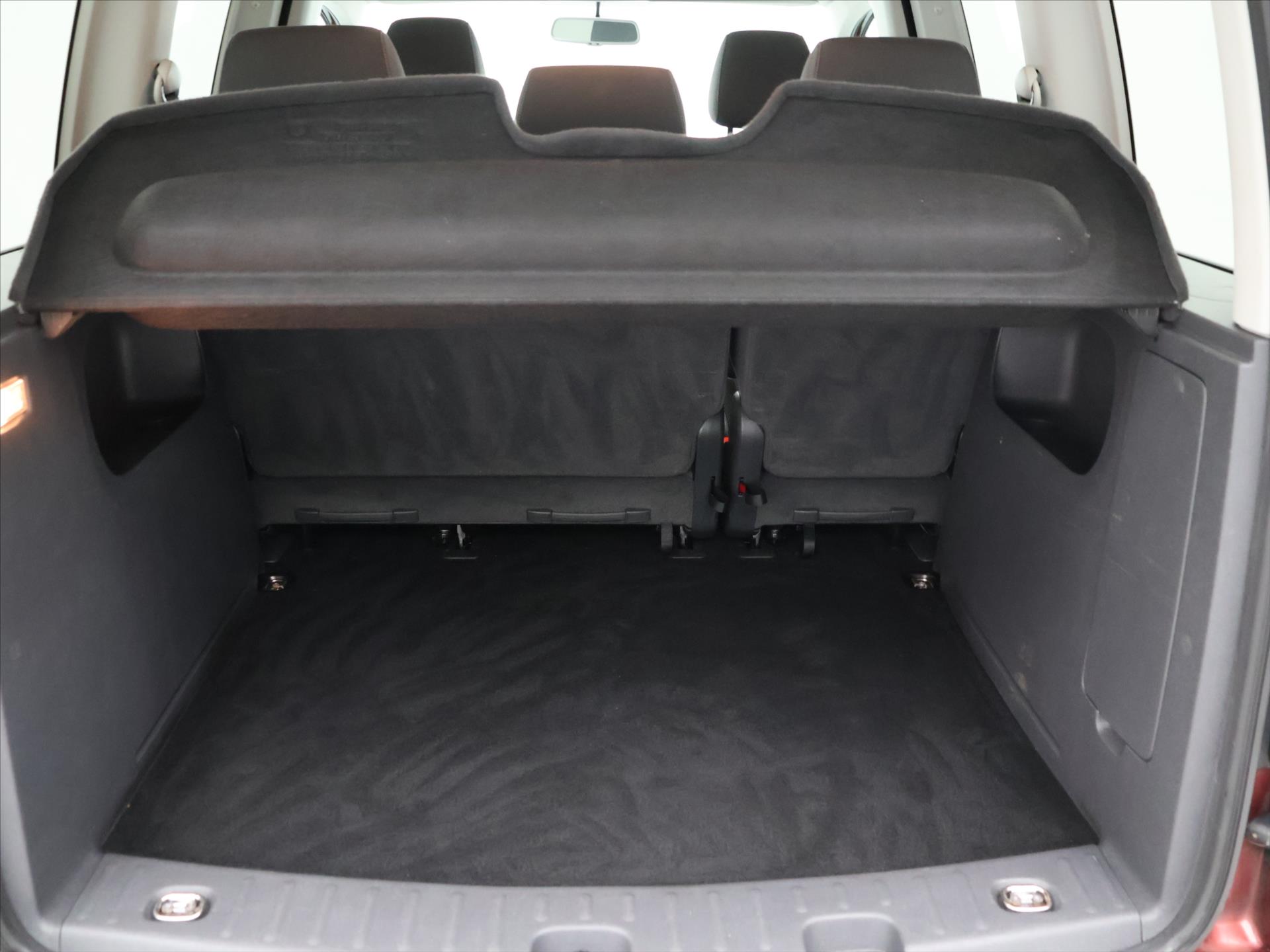 Volkswagen Caddy 1,2 TSI Cup Aut.klima 1.Maj. - foto 10