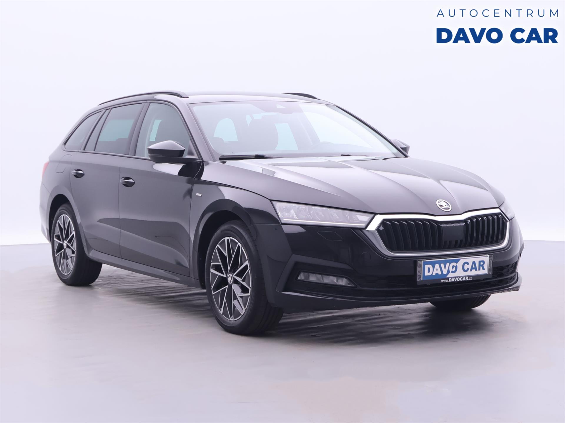 Škoda Octavia 2,0 TDI DSG Navi LED ACC DPH