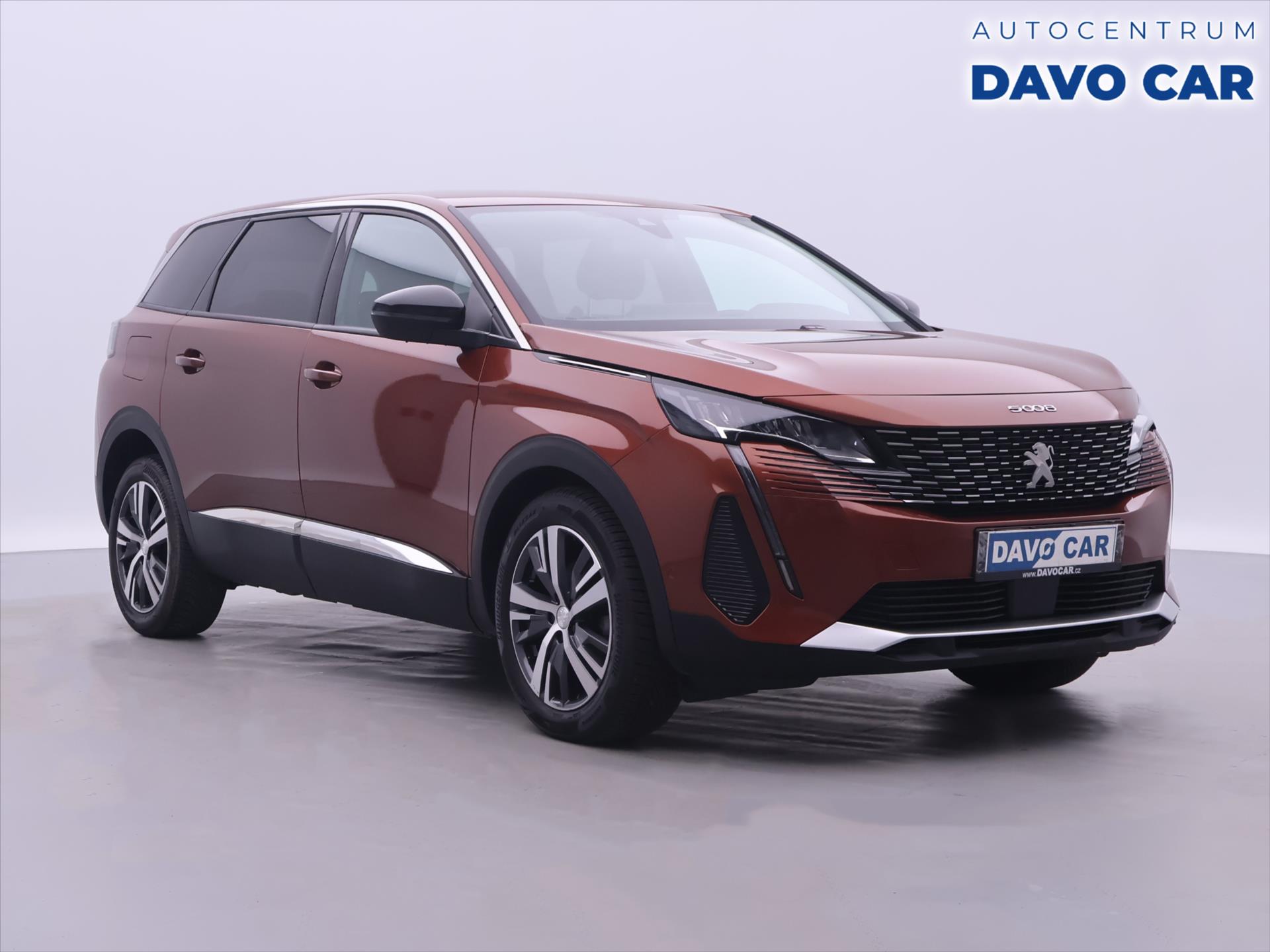 Peugeot 5008 1,5 HDI 96kW Allure 7-Míst DPH