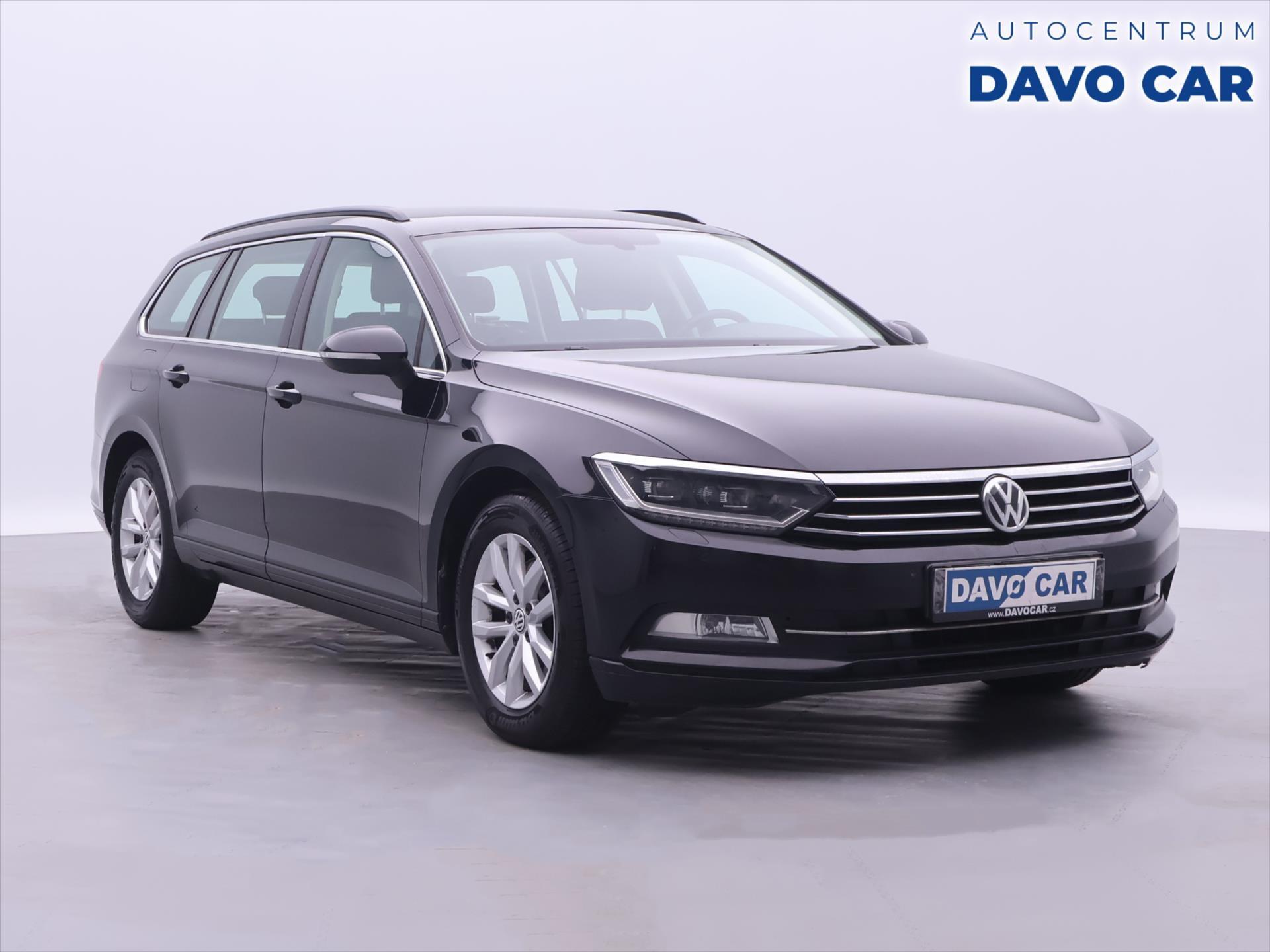 Volkswagen Passat 1,6 TDI Highline Aut klima LED
