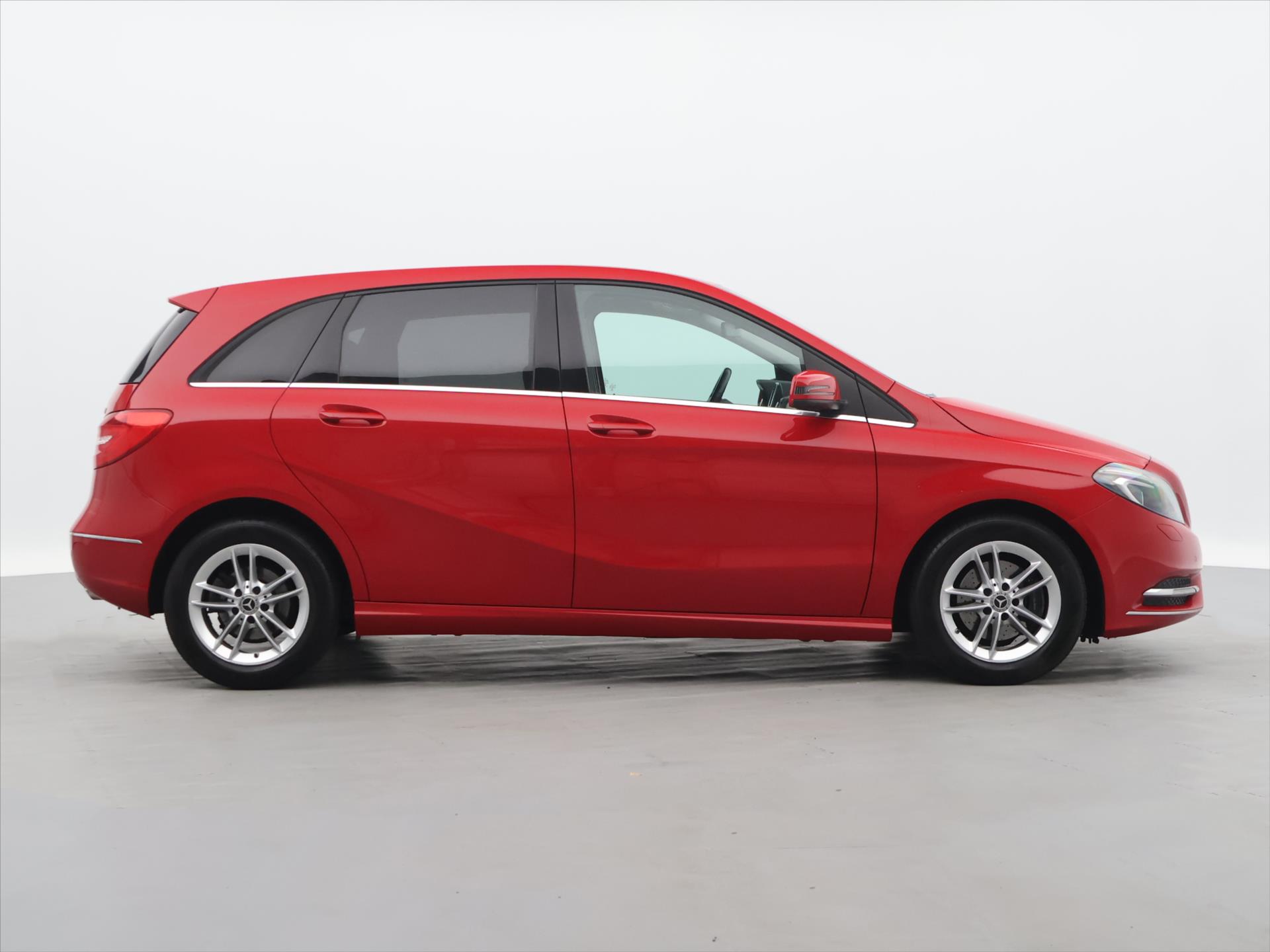Mercedes-Benz Třídy B 1,5 180CDI Aut. Kůže DPH CZ - foto 8