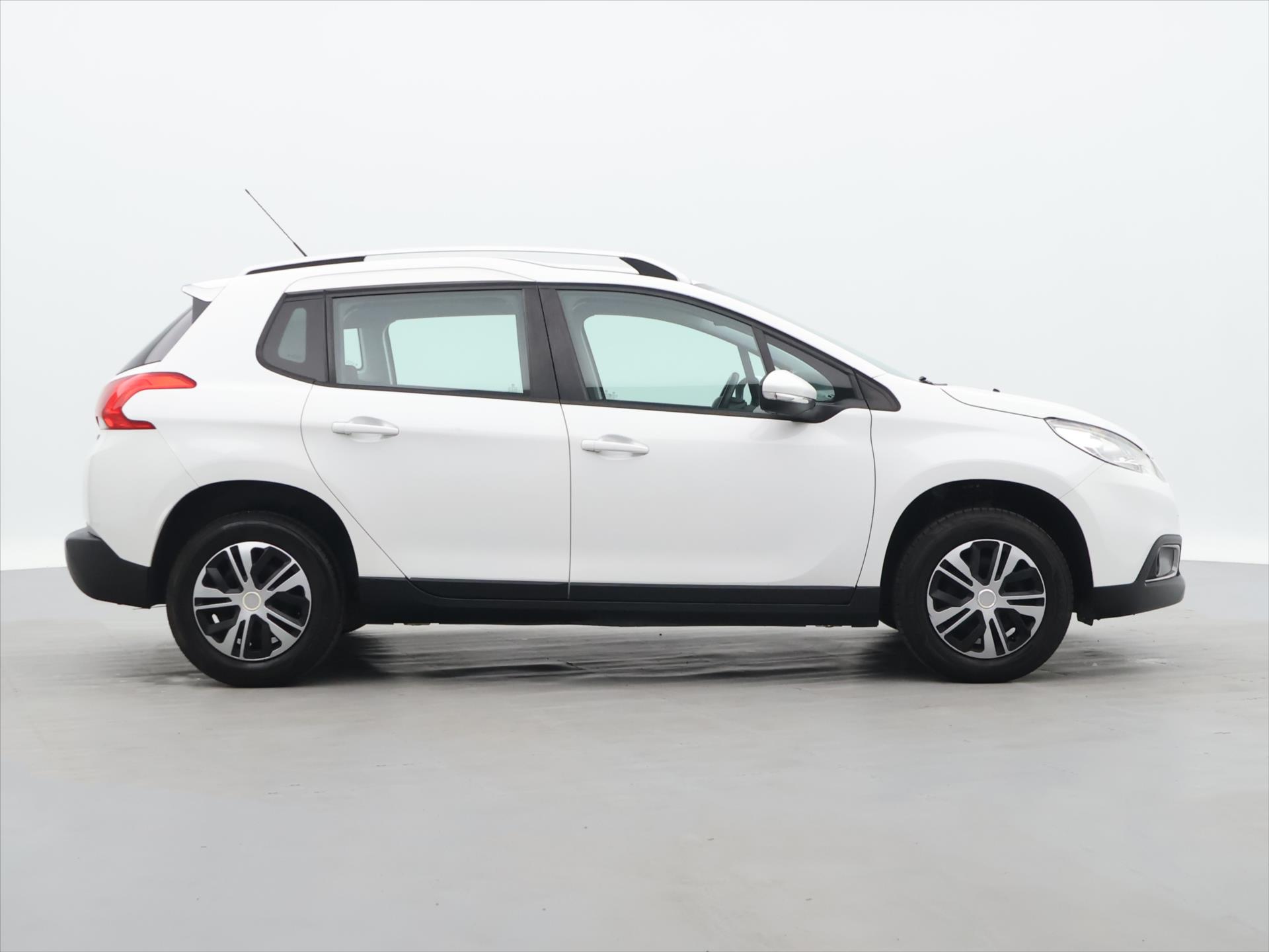 Peugeot 2008 1,2 PT 60kW CZ Klima - foto 8