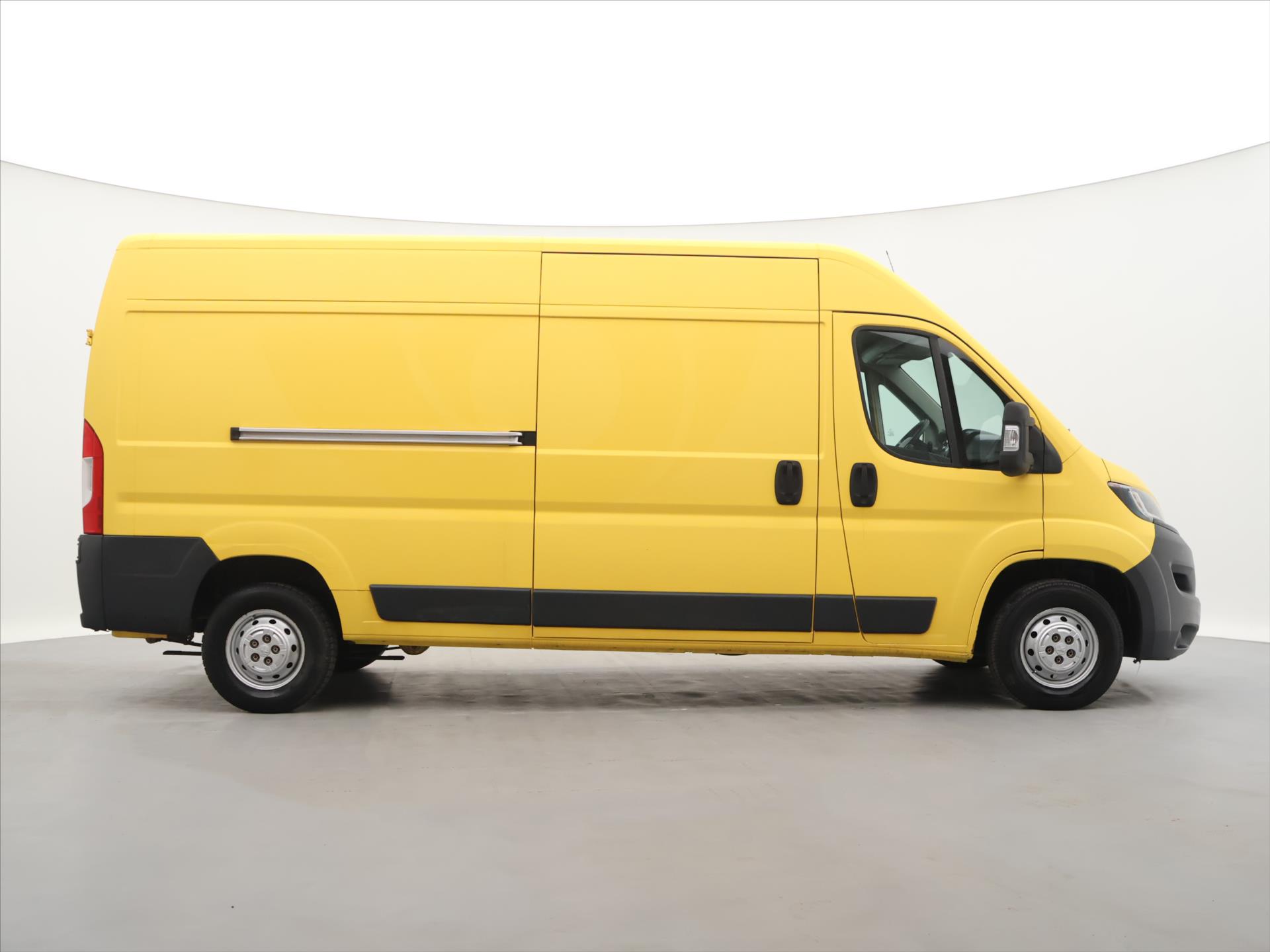 Peugeot Boxer 2,2 HDI 96kW 3300 L3H2 CZ - foto 8