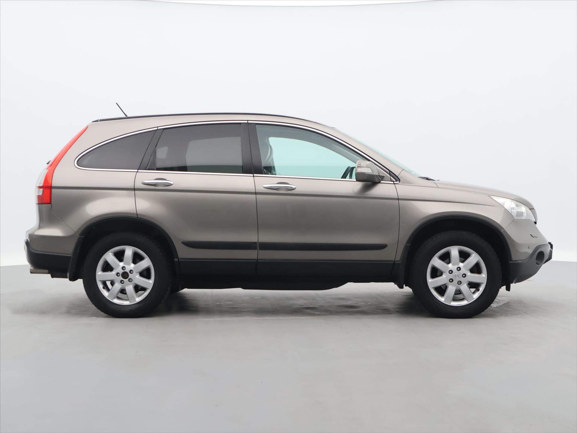 Honda CR-V 2,0 110kW Aut 4x4 Executive CZ - foto 8