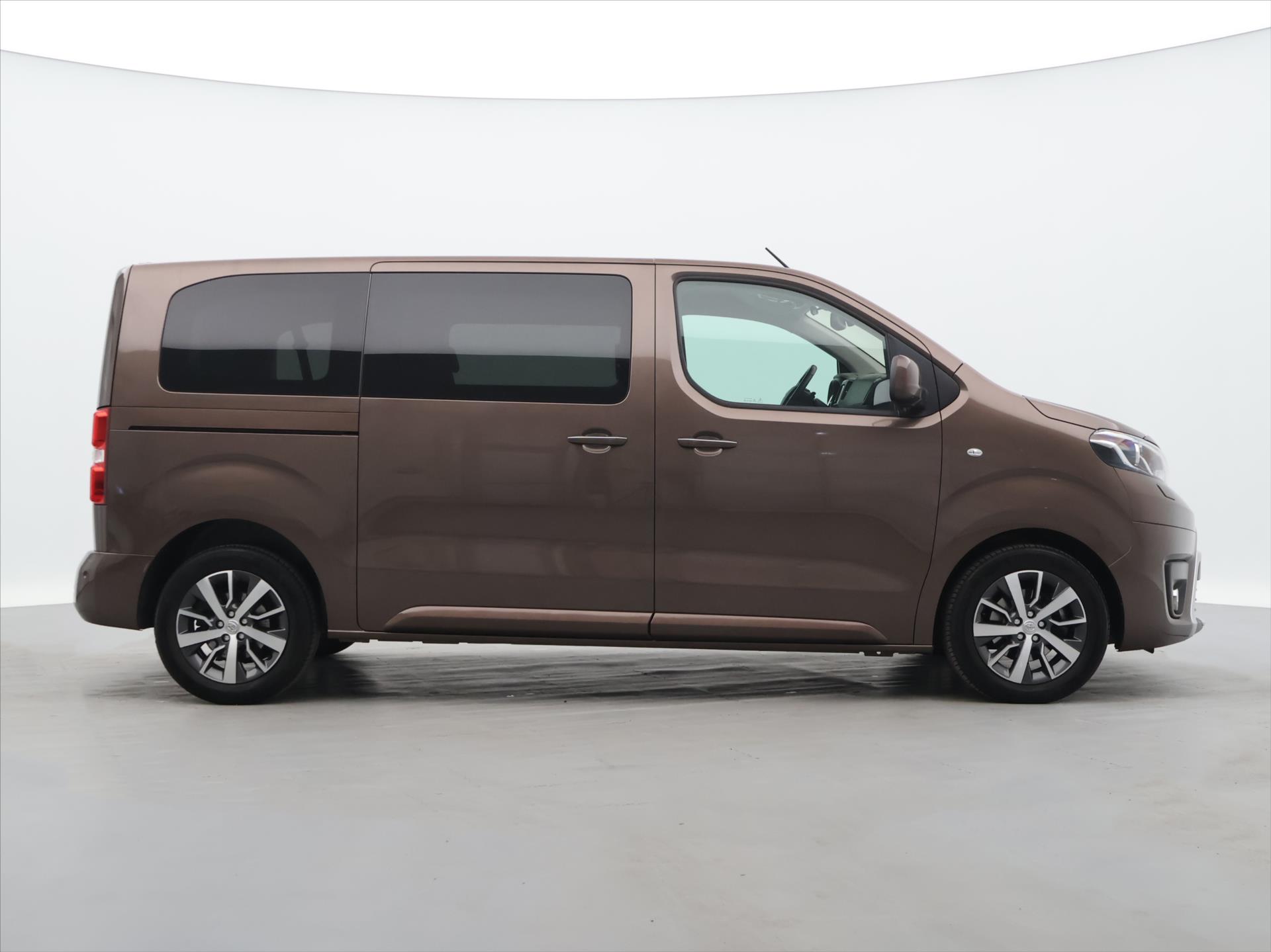 Toyota ProAce 2,0 TDI 130 kW Serv. Kniha CZ - foto 8