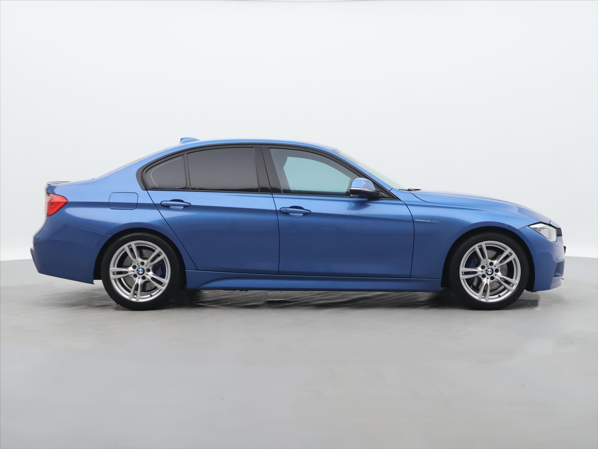 BMW Řada 3 2,0 320d 135 kW CZ M Paket - foto 8