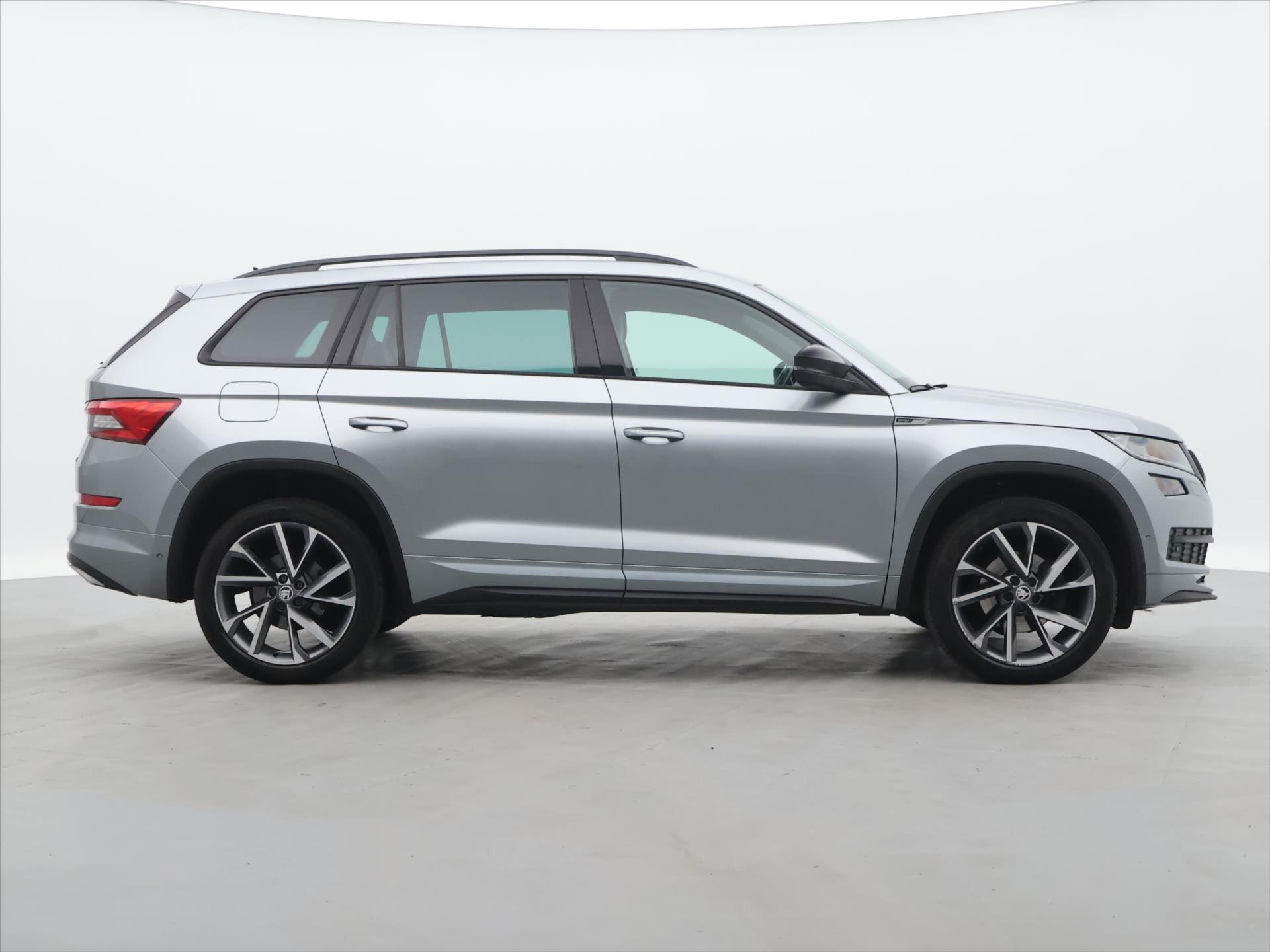 Škoda Kodiaq 2,0 TDI 110kW Sportline Webast - foto 8