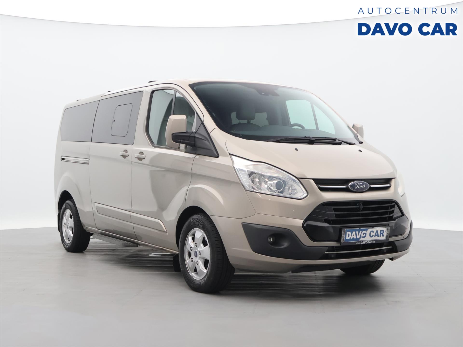 Ford Tourneo Custom 2,0 TDCI 125kW Titanium CZ DPH