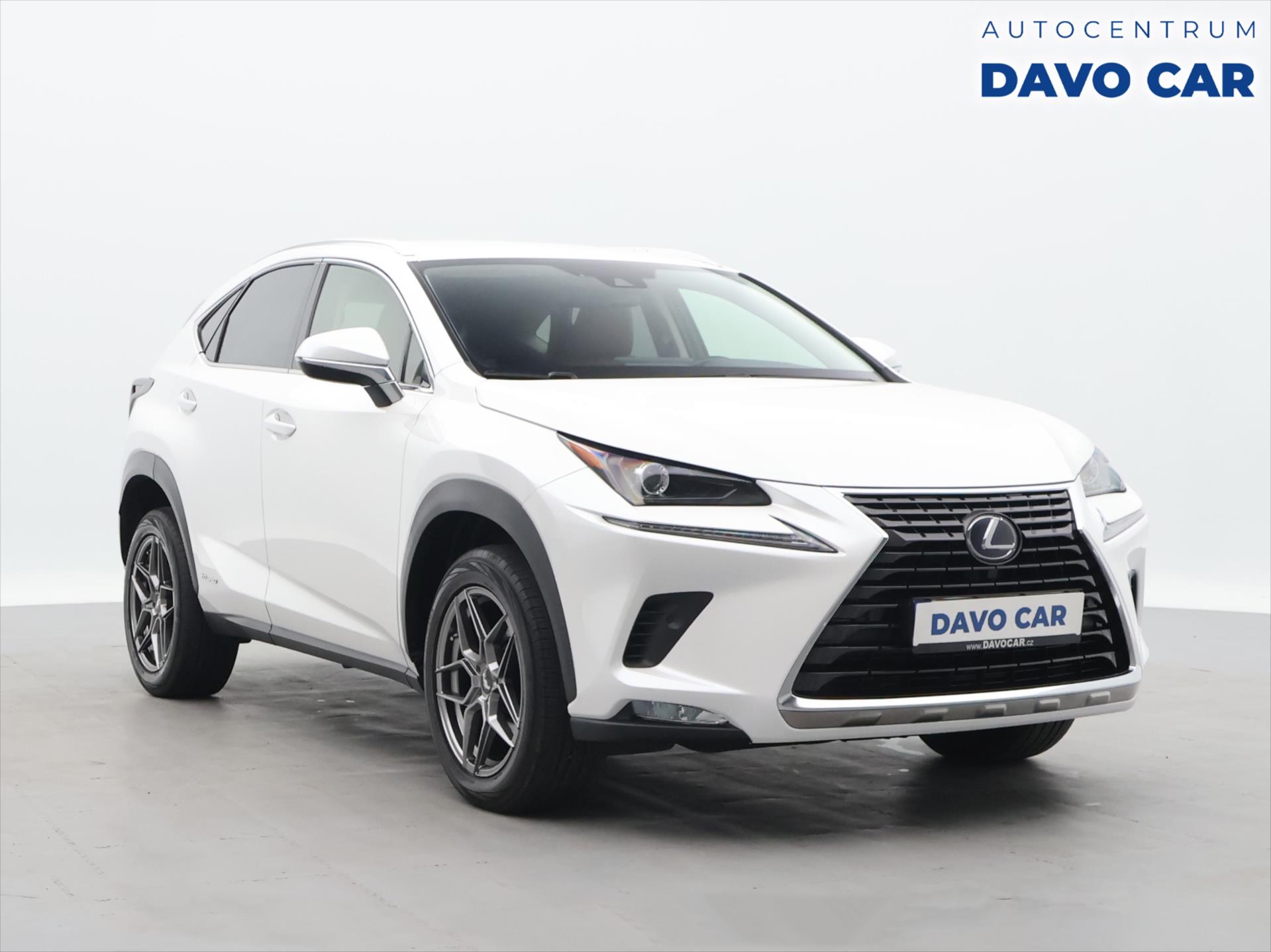 Lexus NX 300h 2,5 145 kW 4WD Prestige
