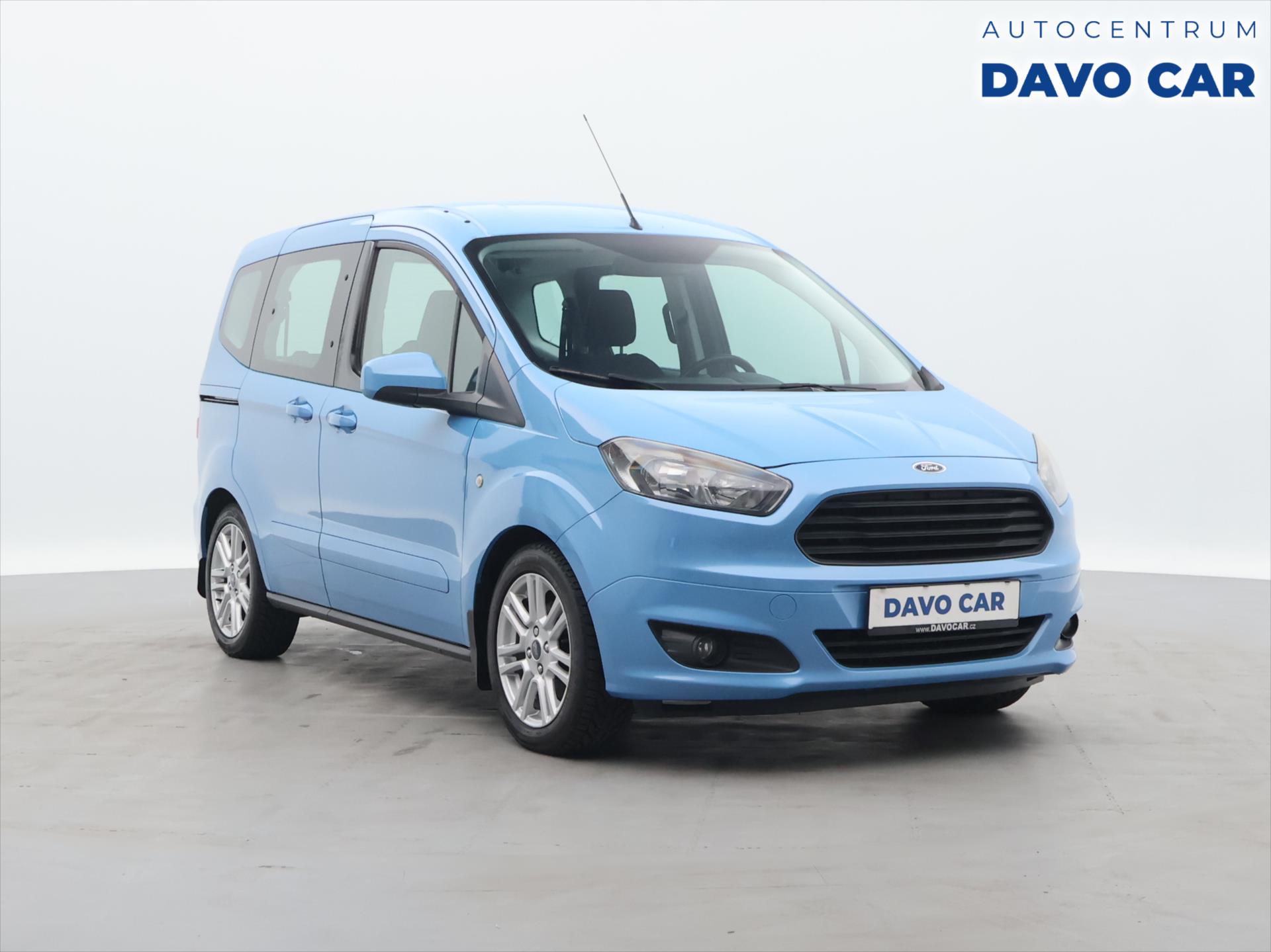 Ford Tourneo Courier 1,0 EB 74kW CZ Titanium 1.Maj