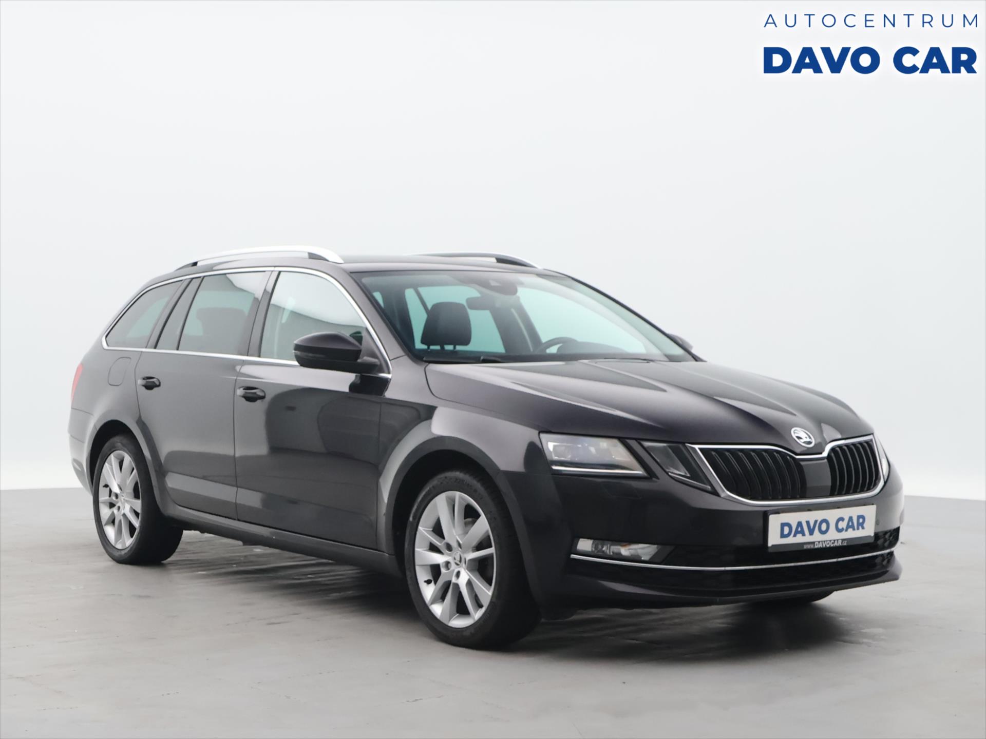 Škoda Octavia 1,6 TDI DSG Style+ LED Kůže