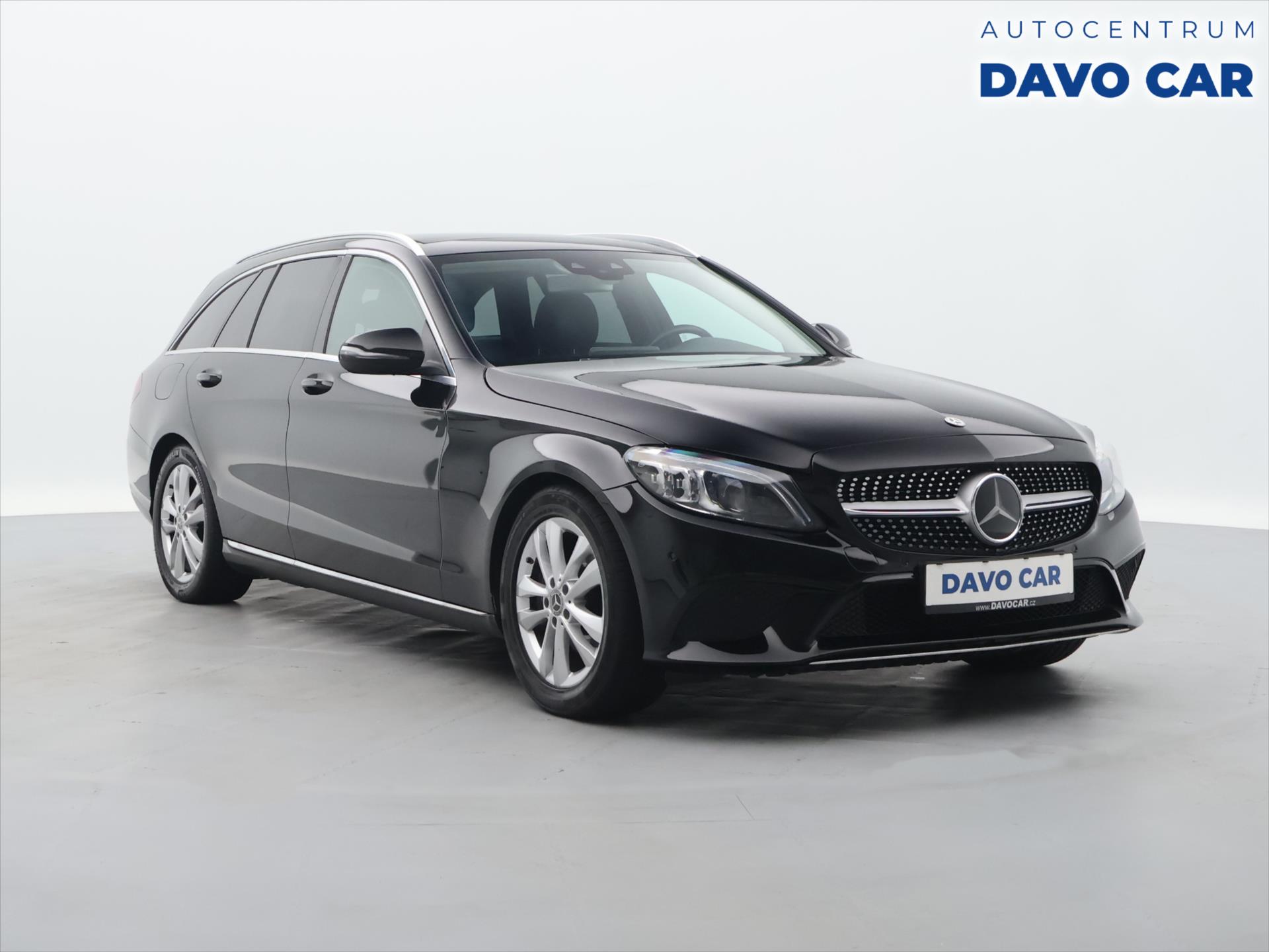 Mercedes-Benz Třídy C 2.0 220d 143kW Aut. LED