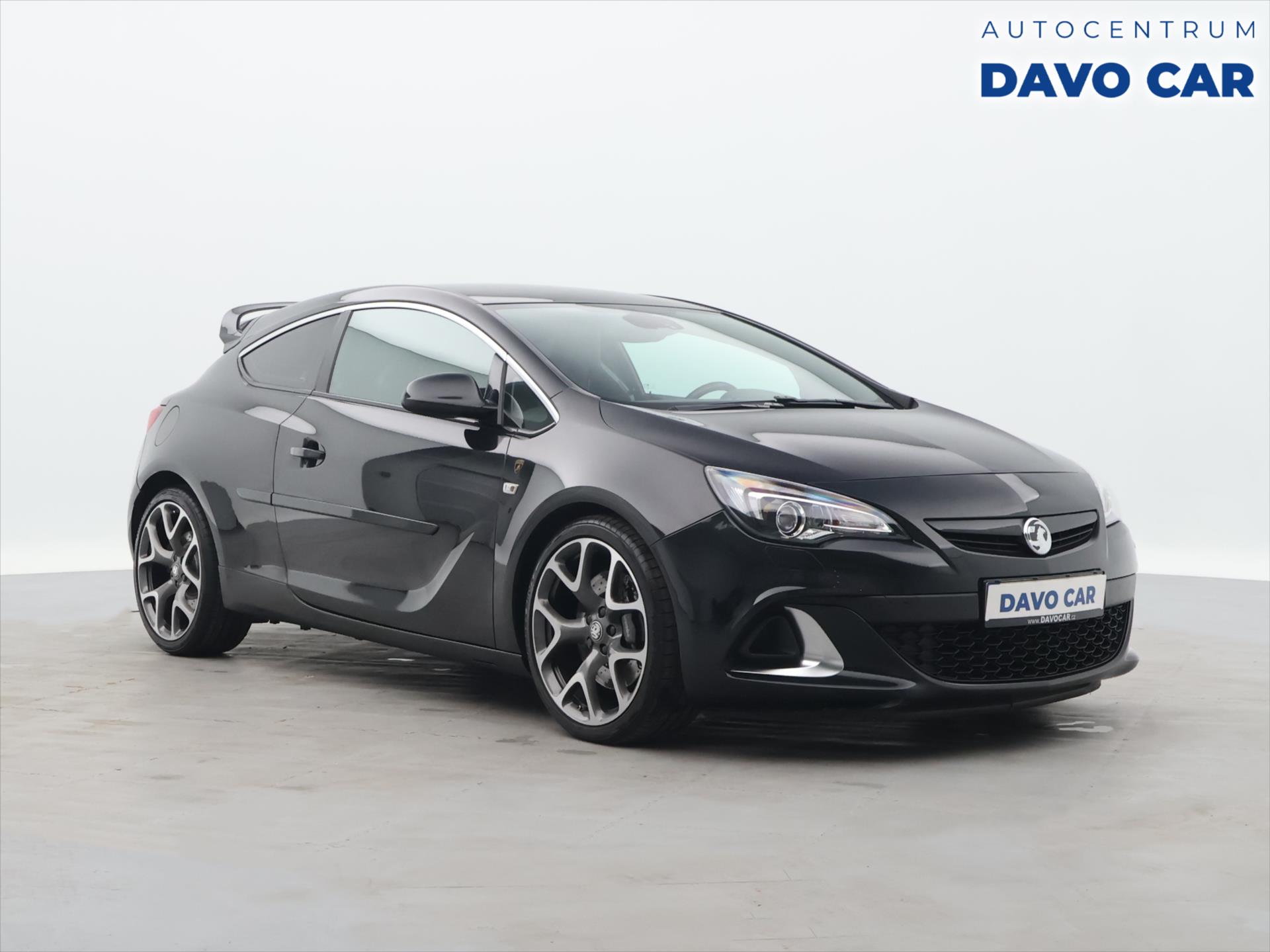Opel Astra 2,0 T 206kW OPC Black Edit. CZ