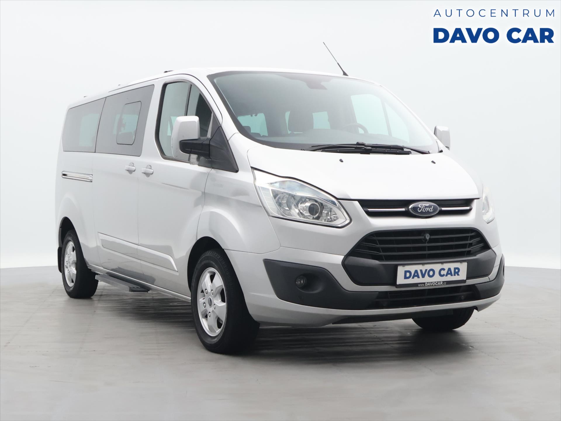 Ford Tourneo Custom 2,2 TDCI 114kW TITANIUM CZ 8Mí