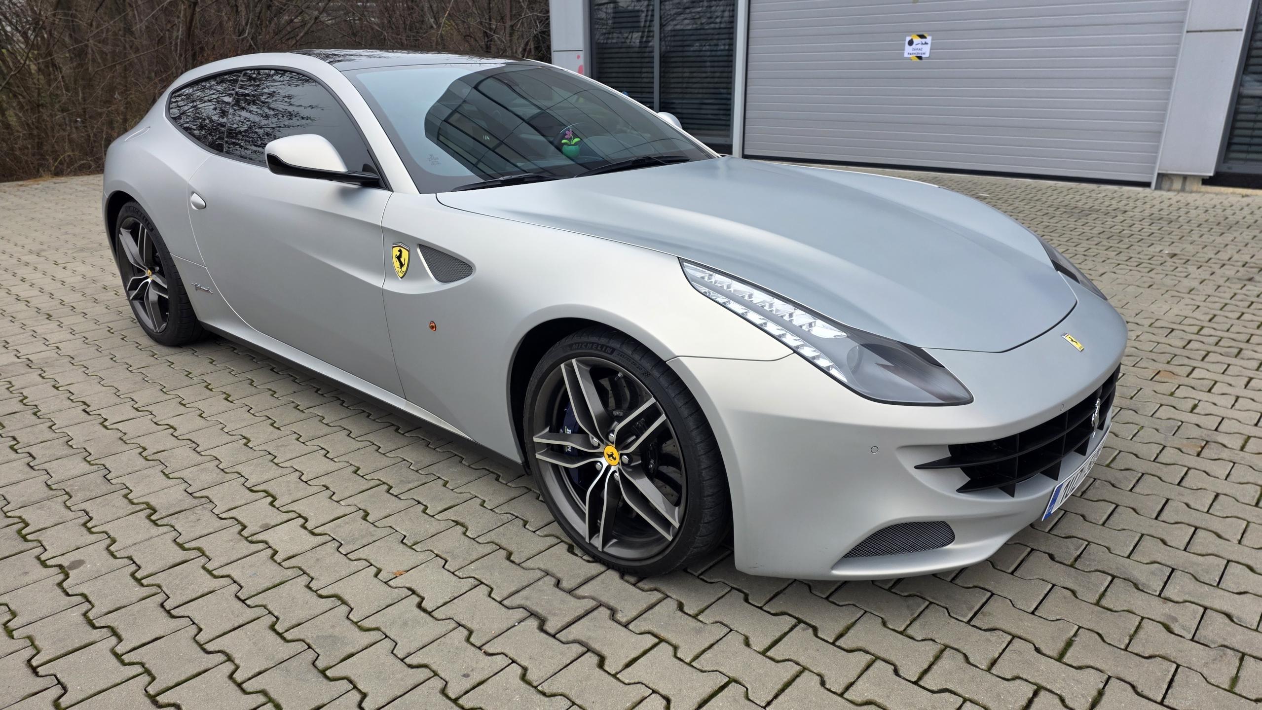 Ferrari FF INDIVIDUAL TailorMade ZÁRUKA