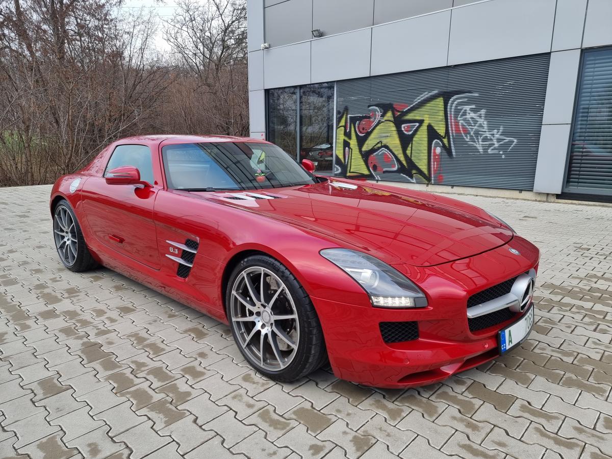 Mercedes-Benz SLS AMG EU CARBON B&O PLNÝ SERVIS