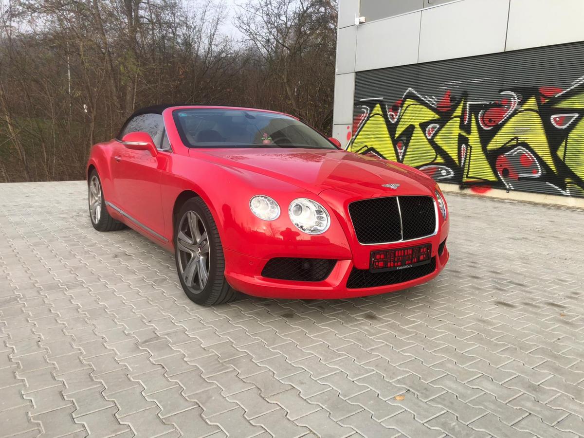 Bentley Continental GTC V8-STAV NOVÉHO VOZU-SERVIS