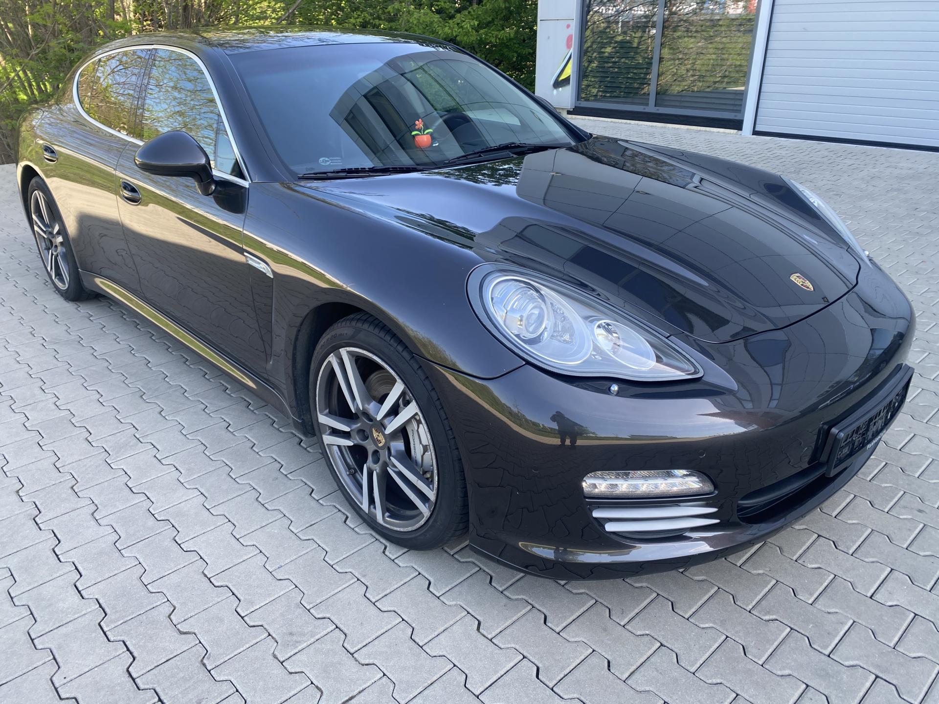 Porsche Panamera 4S PRAVIDELNÝ SERVIS TOP