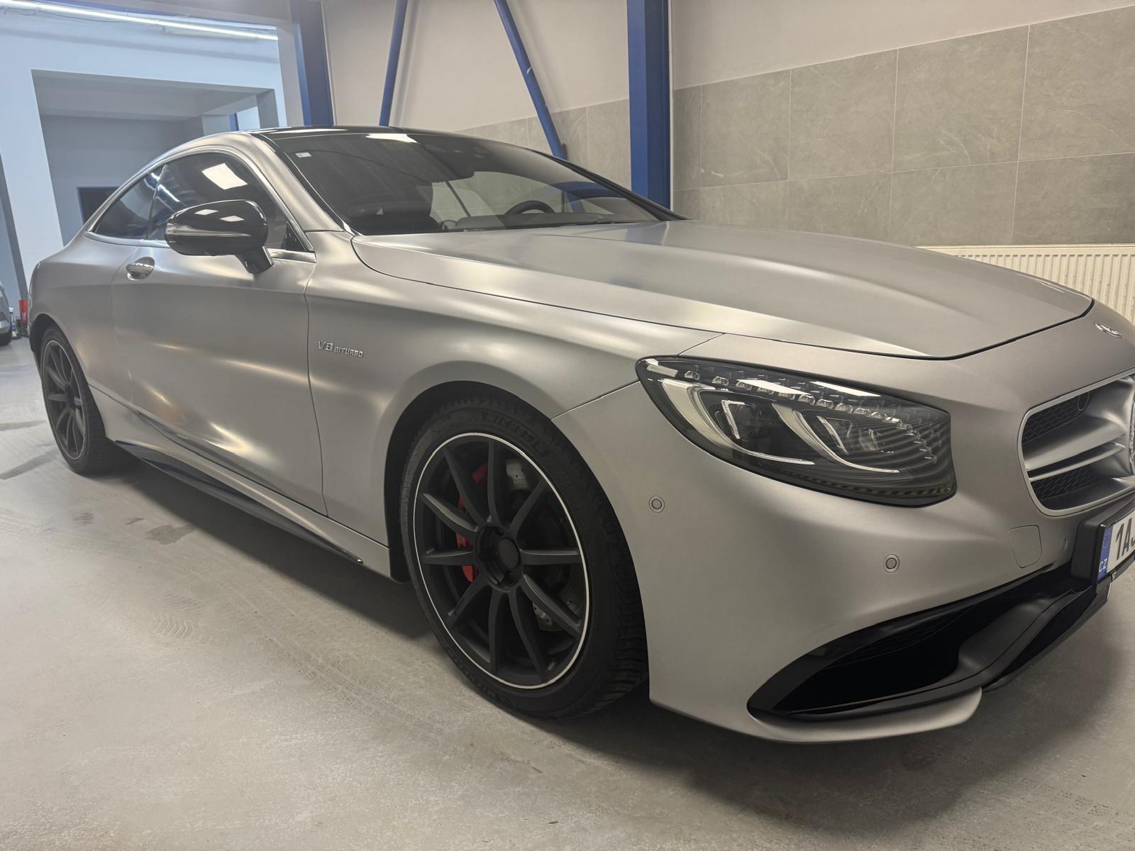 Mercedes-Benz Třídy S S63AMG coupe MATT TOP STAV