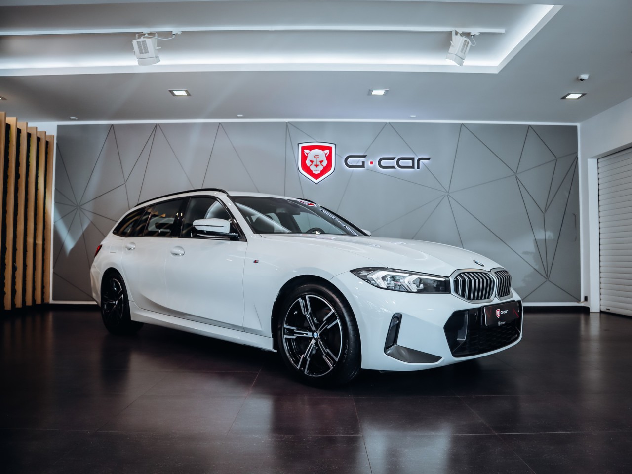 BMW Řada 3 320d xDrive Touring M-Paket