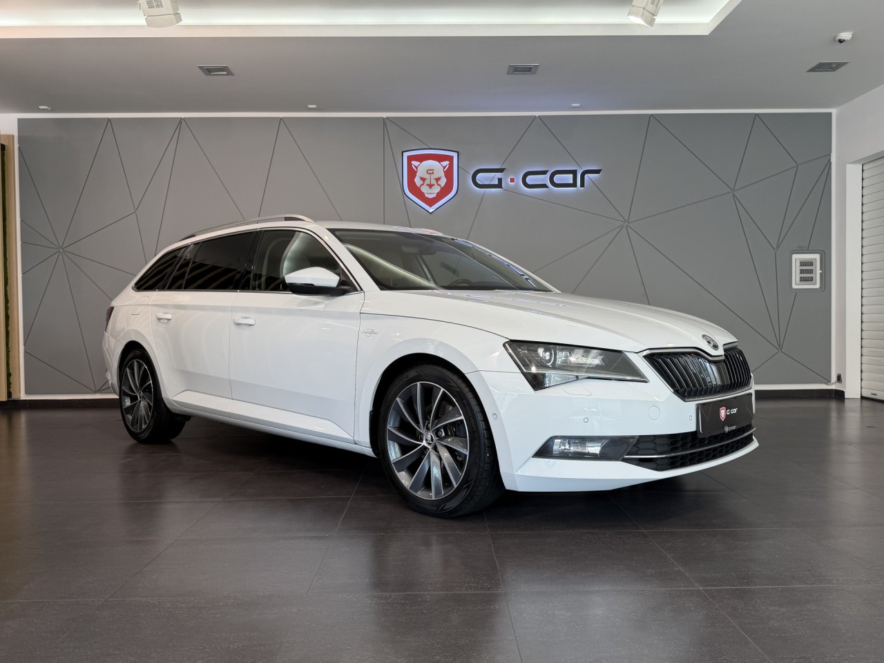 Škoda Superb kombi 2.0TDI 140kW 4x4 L&K