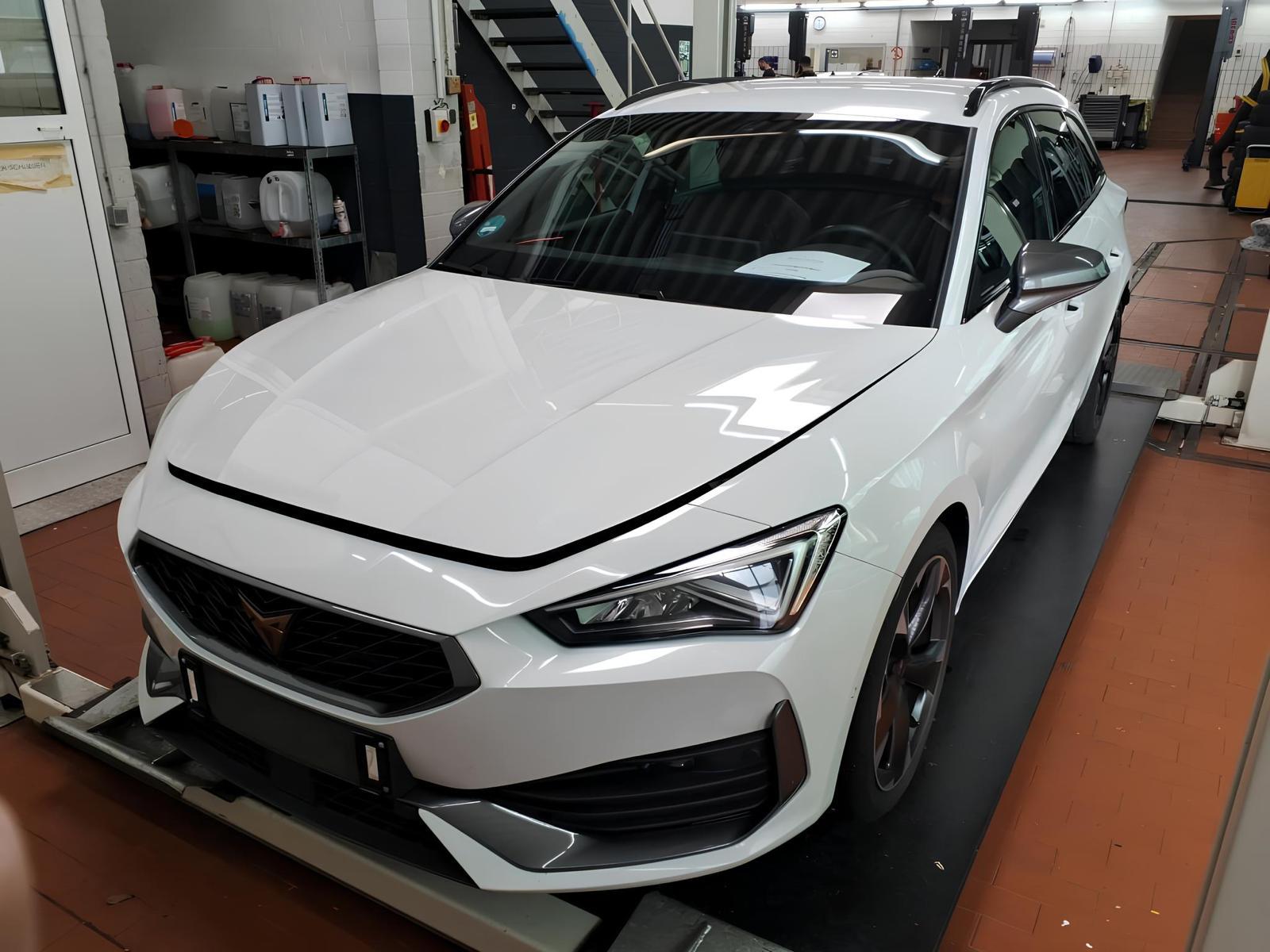 Cupra Leon 1.5TSI DSG 110kW 1.Maj DPH