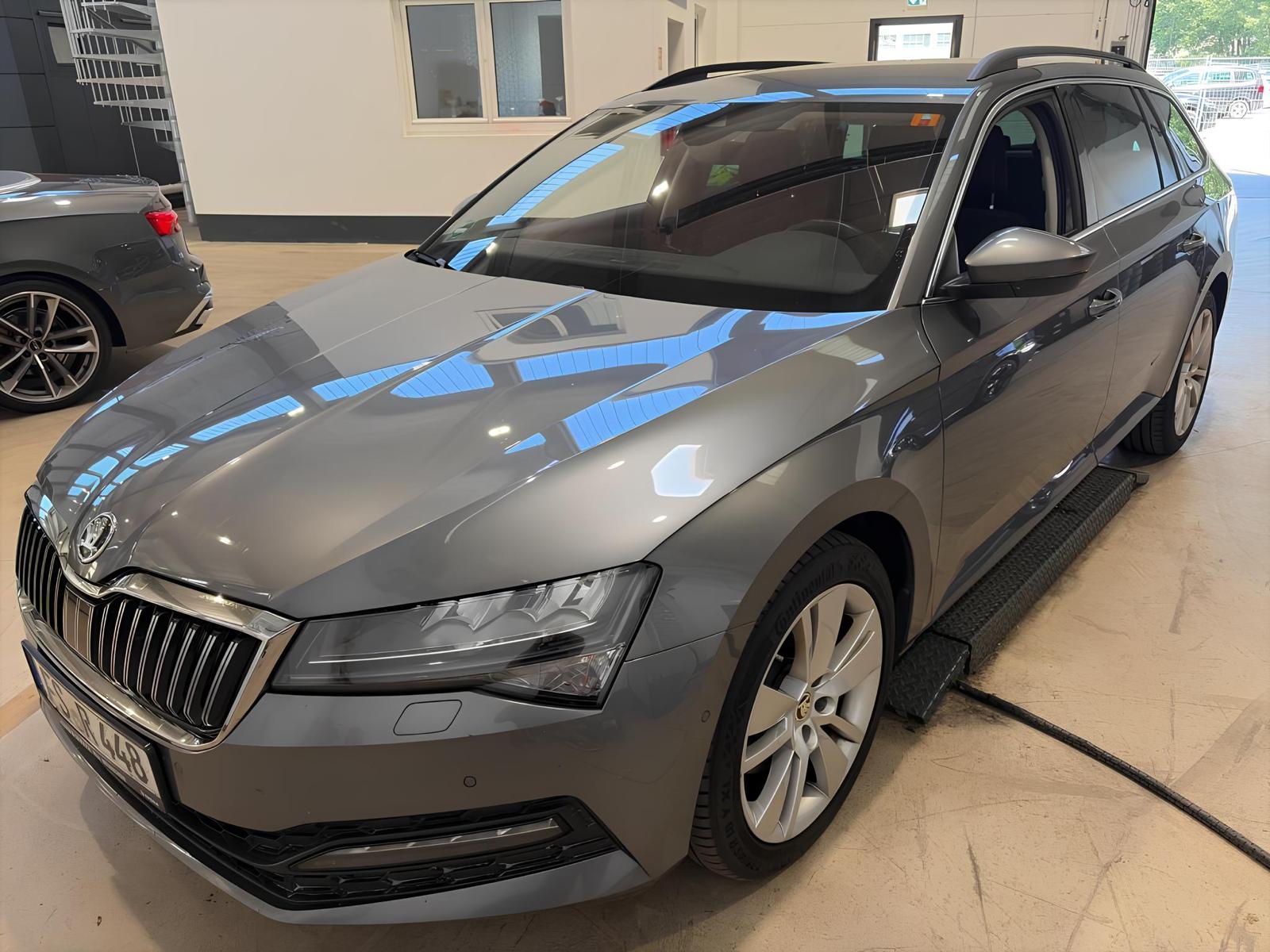 Škoda Superb 2.0TDI DSG 110kW ACC LED DPH