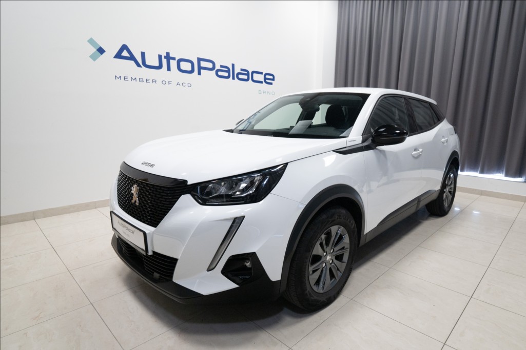 Peugeot 2008 1,2 i ČR 1. MAJ SERVIS