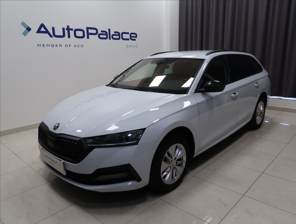 Škoda Octavia 2,0 TDI ČR 1 MAJITEL