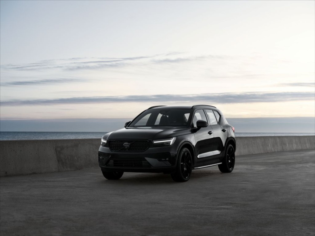 Volvo XC40 2,0 B4 ULTRA Black Edition